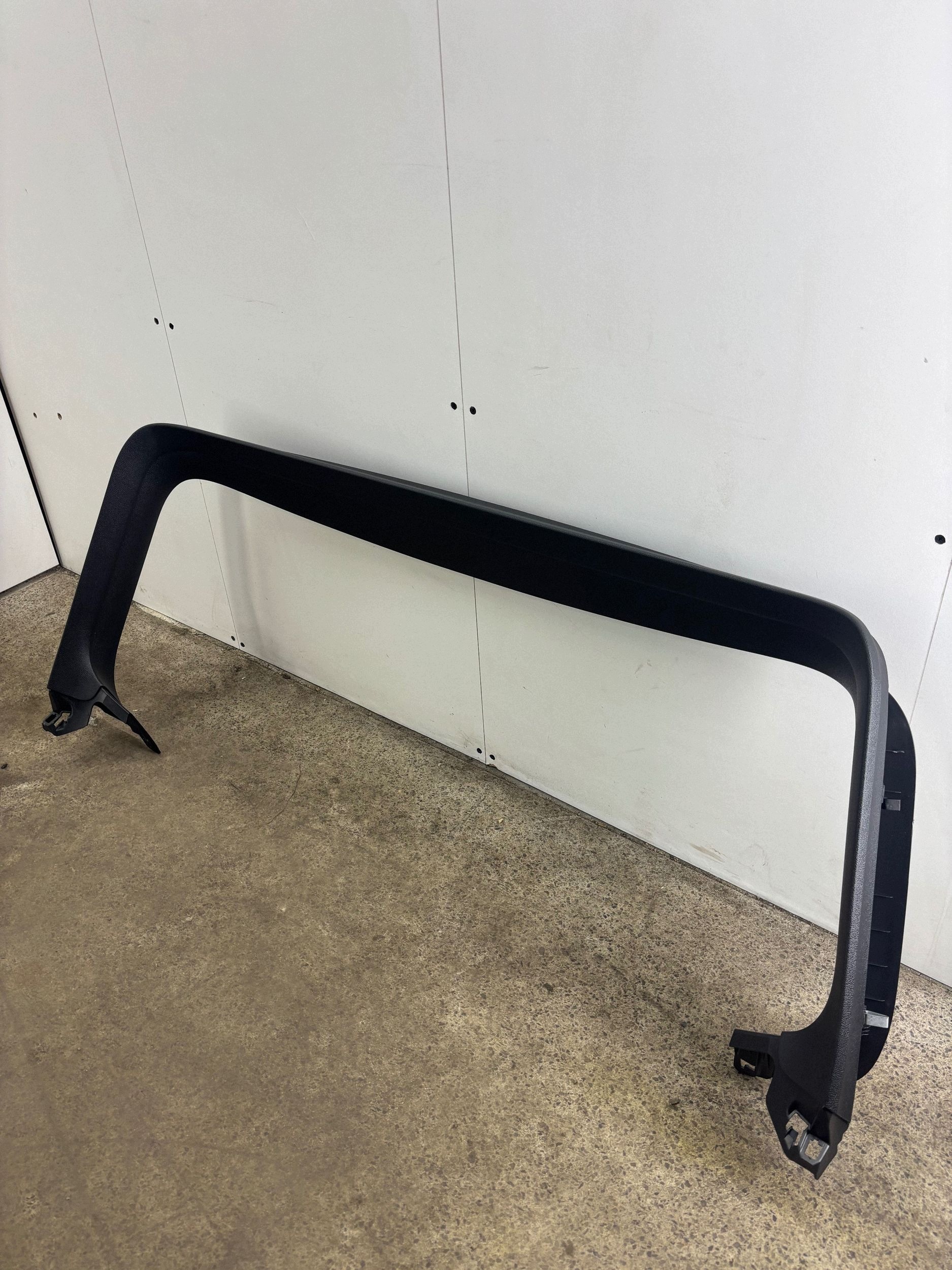 Plástico tapa maletero Seat León 5F 5F9867603C image 3