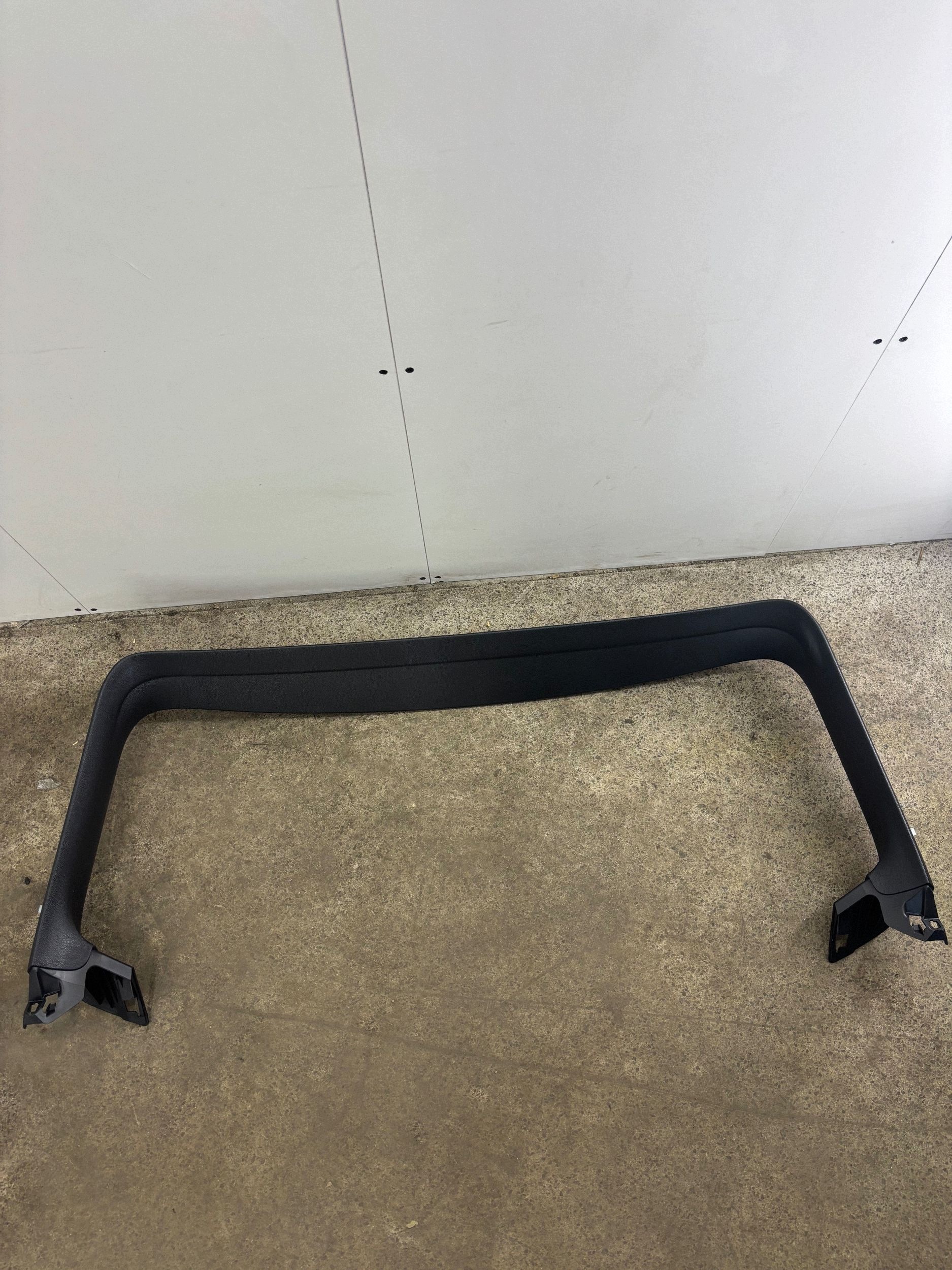 Plástico tapa maletero Seat León 5F 5F9867603C image 4