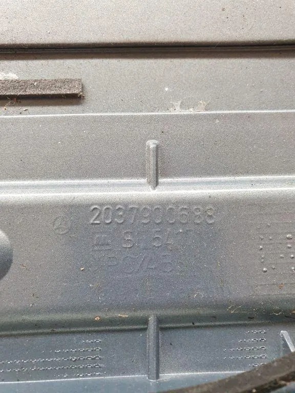 Spoiler Traseiro Mercedes-Benz OE 2037900688 image 5