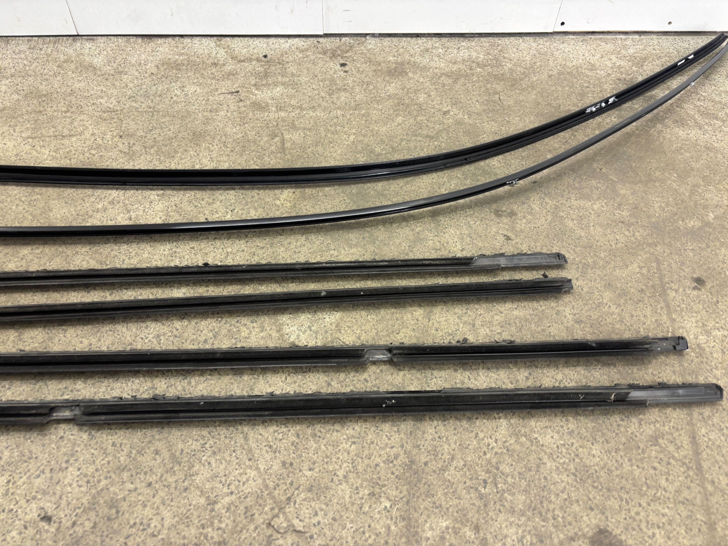 Ruitstrip Mercedes-Benz E W212 A212725030565 image 6