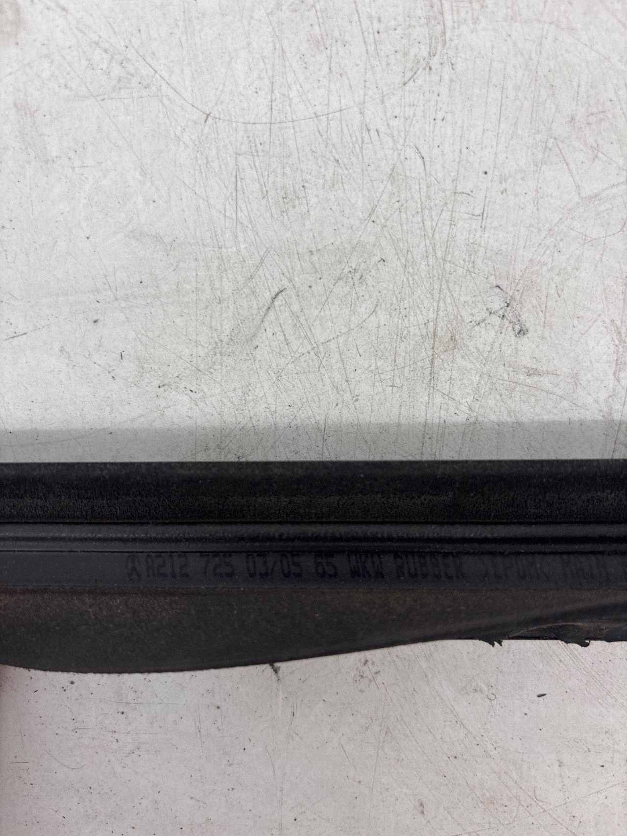 Ruitstrip Mercedes-Benz E W212 A212725030565 image 9