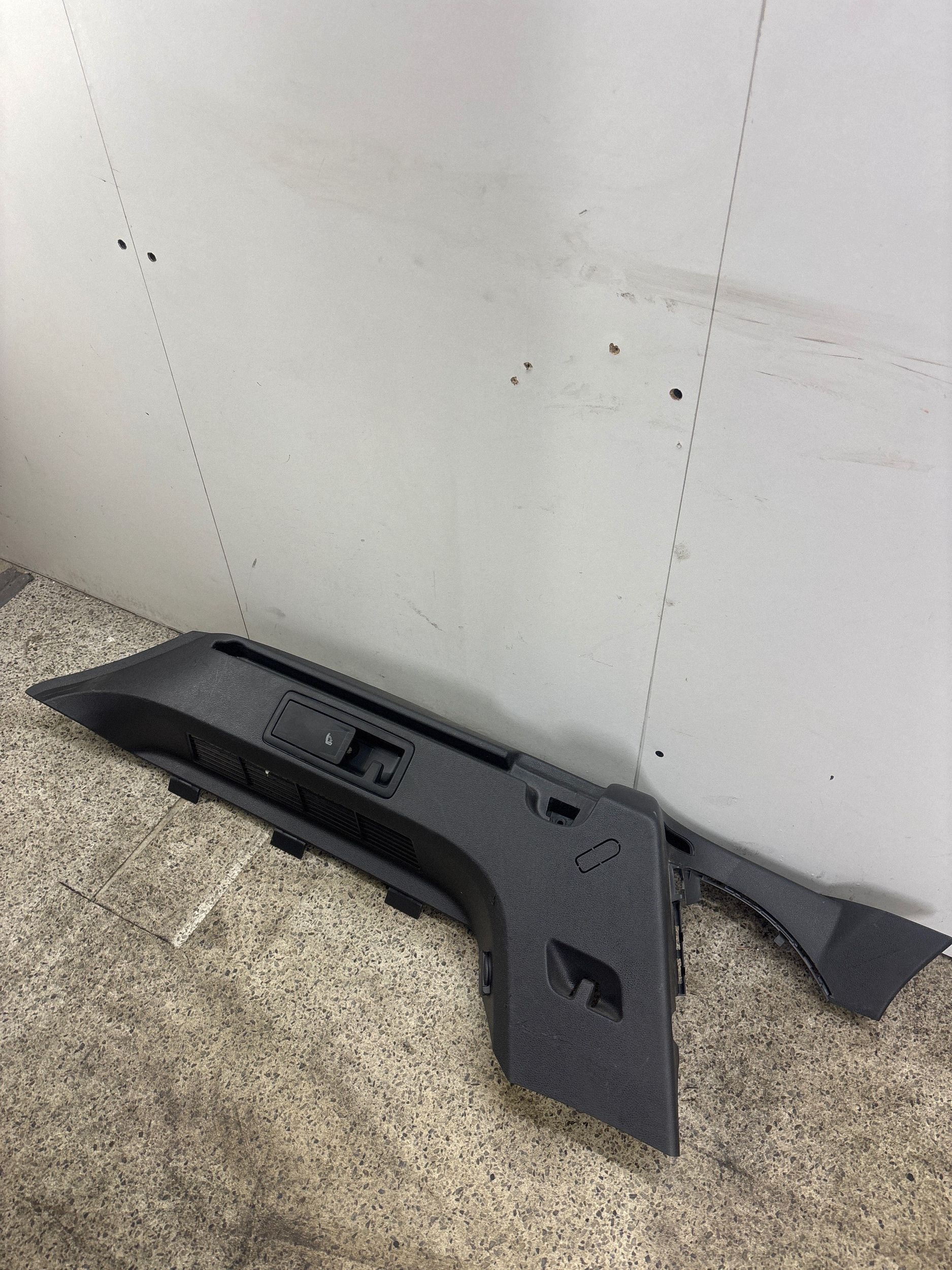 Maletero Seat Leon 5F 5F9867761A Usado image 3
