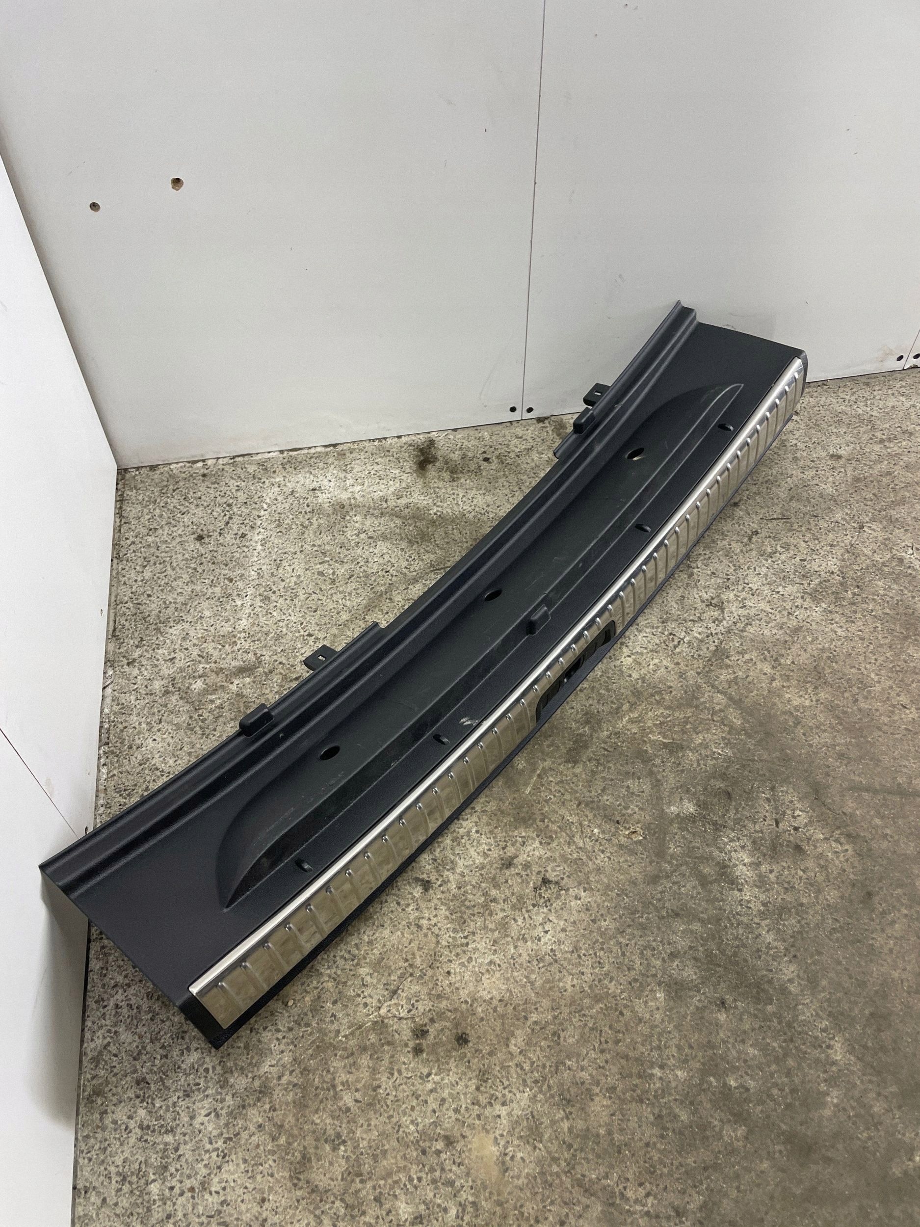Seat Leon 5F 2014 Tavaratilan suojus OEM 5F9863459C