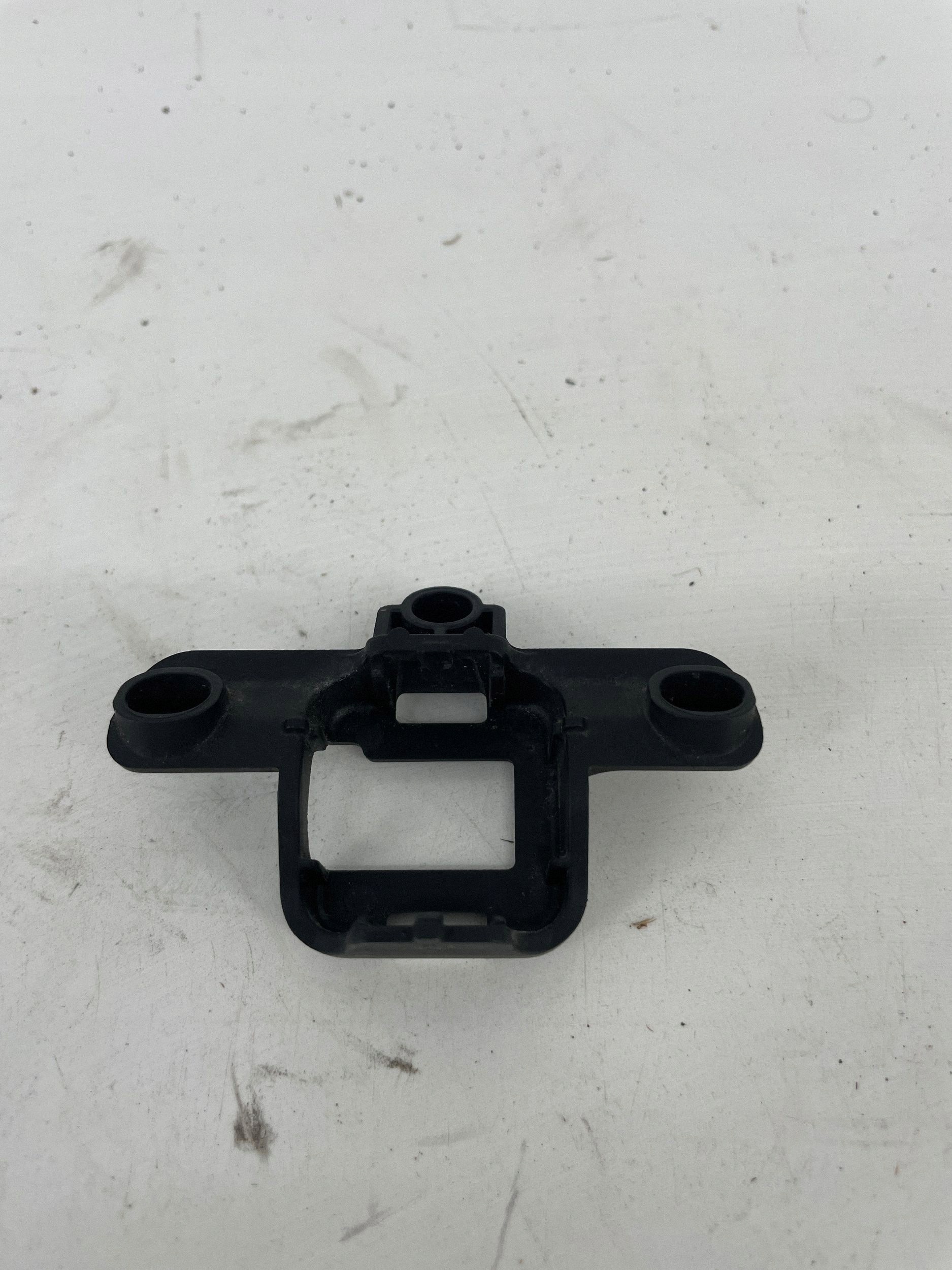 Câmera de Ré Chrysler Pacifica 2018 OEM 17475000 image 4