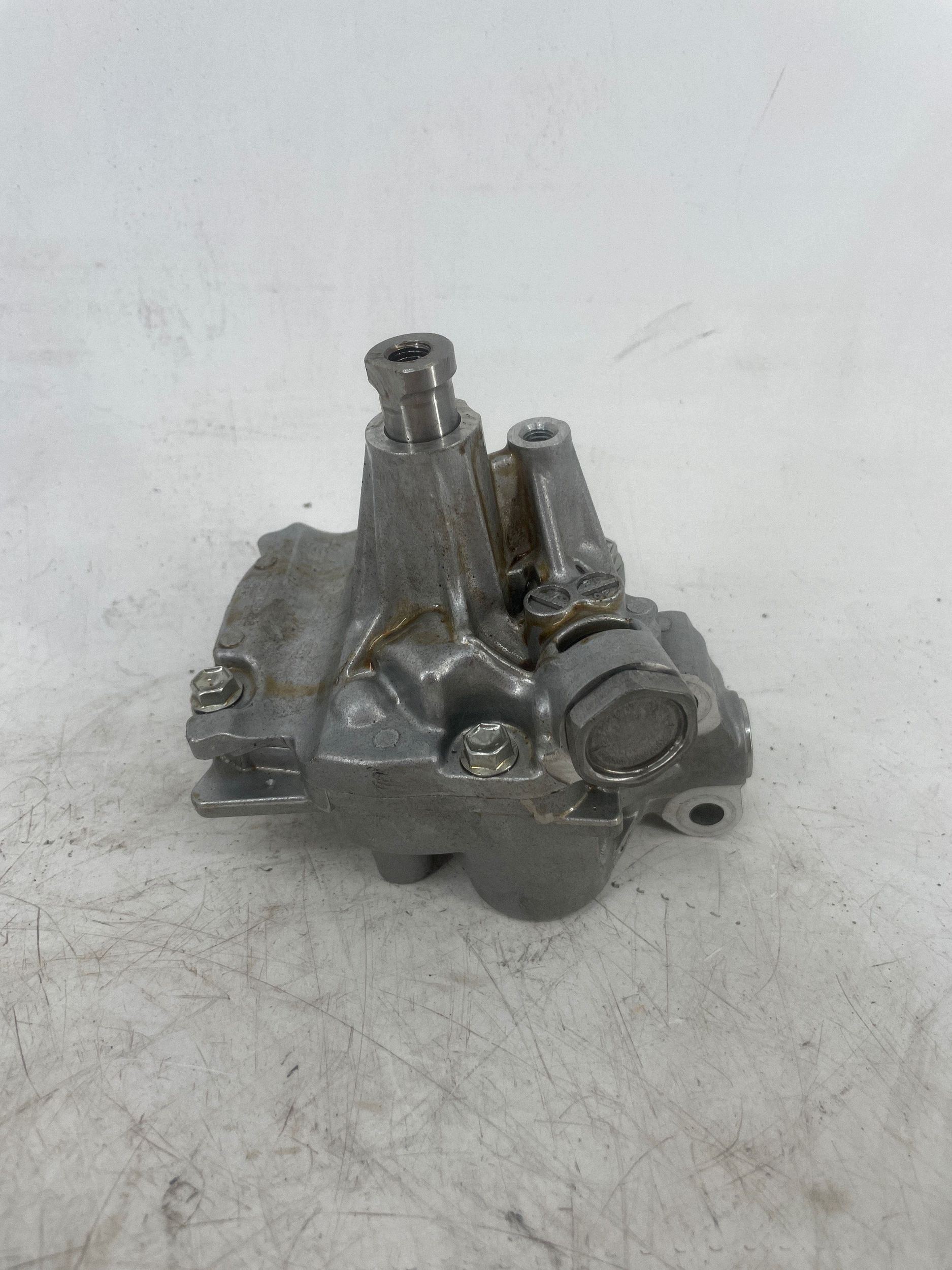 Oliepomp Toyota Corolla E210 E21 081N07510102 image 4