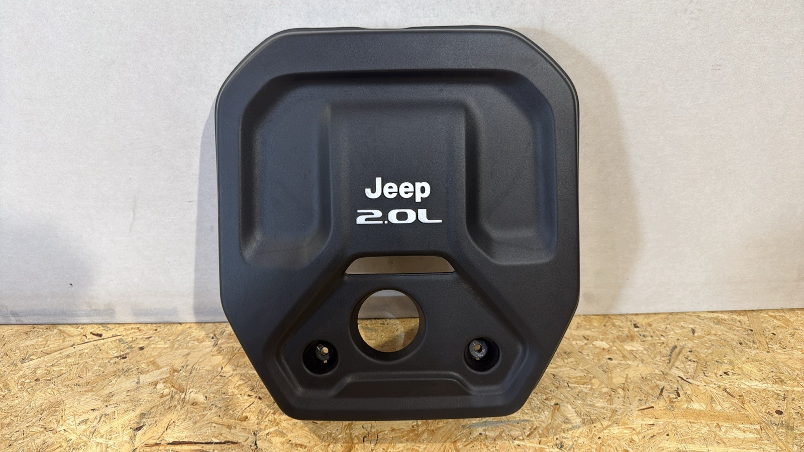 JEEP WRANGLER JL 2.0T Cubierta Motor 05281579 image 2