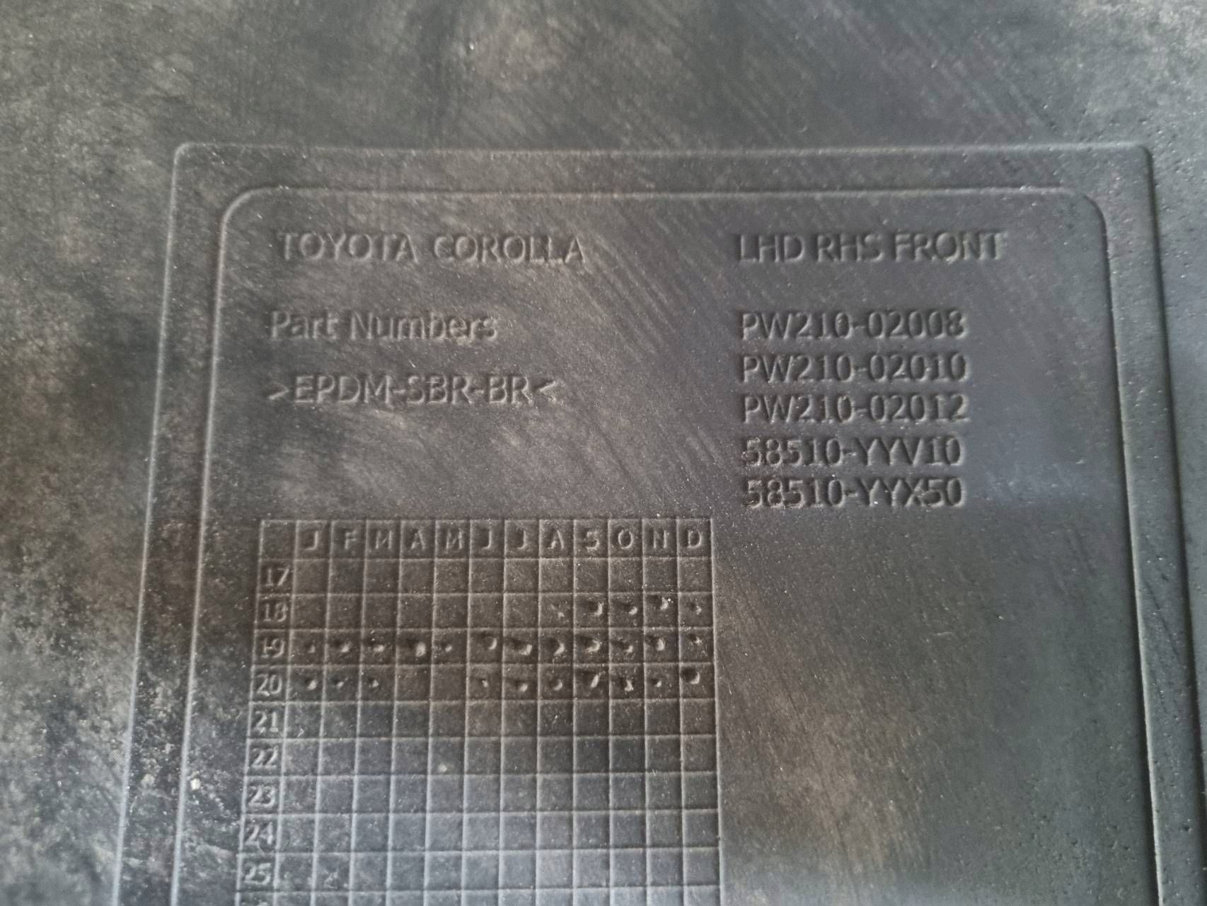 Tapis en caoutchouc Toyota Corolla E21 HB 2019-