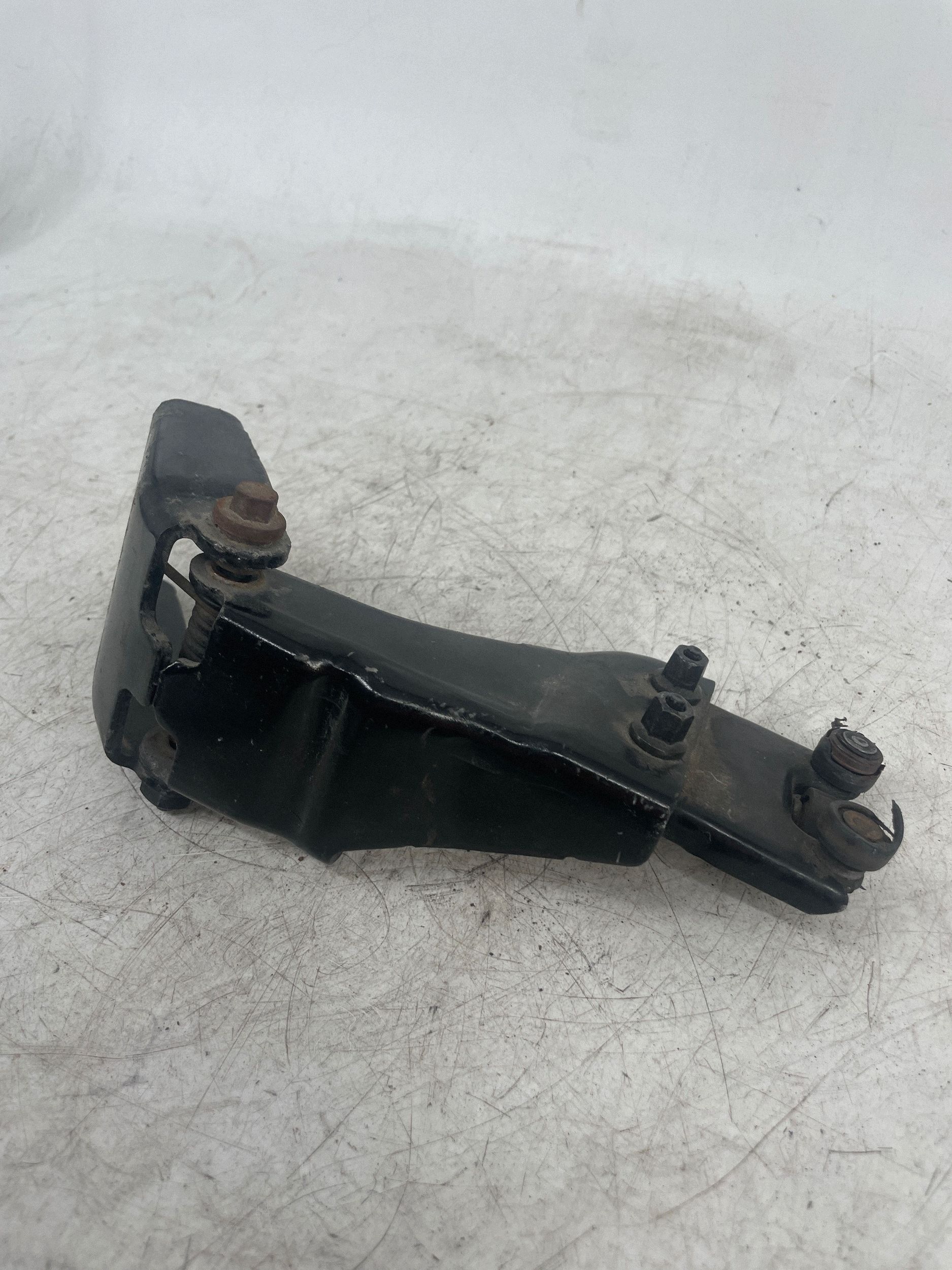 Charnière inférieure arrière Chrysler Pacifica 994AA image 4