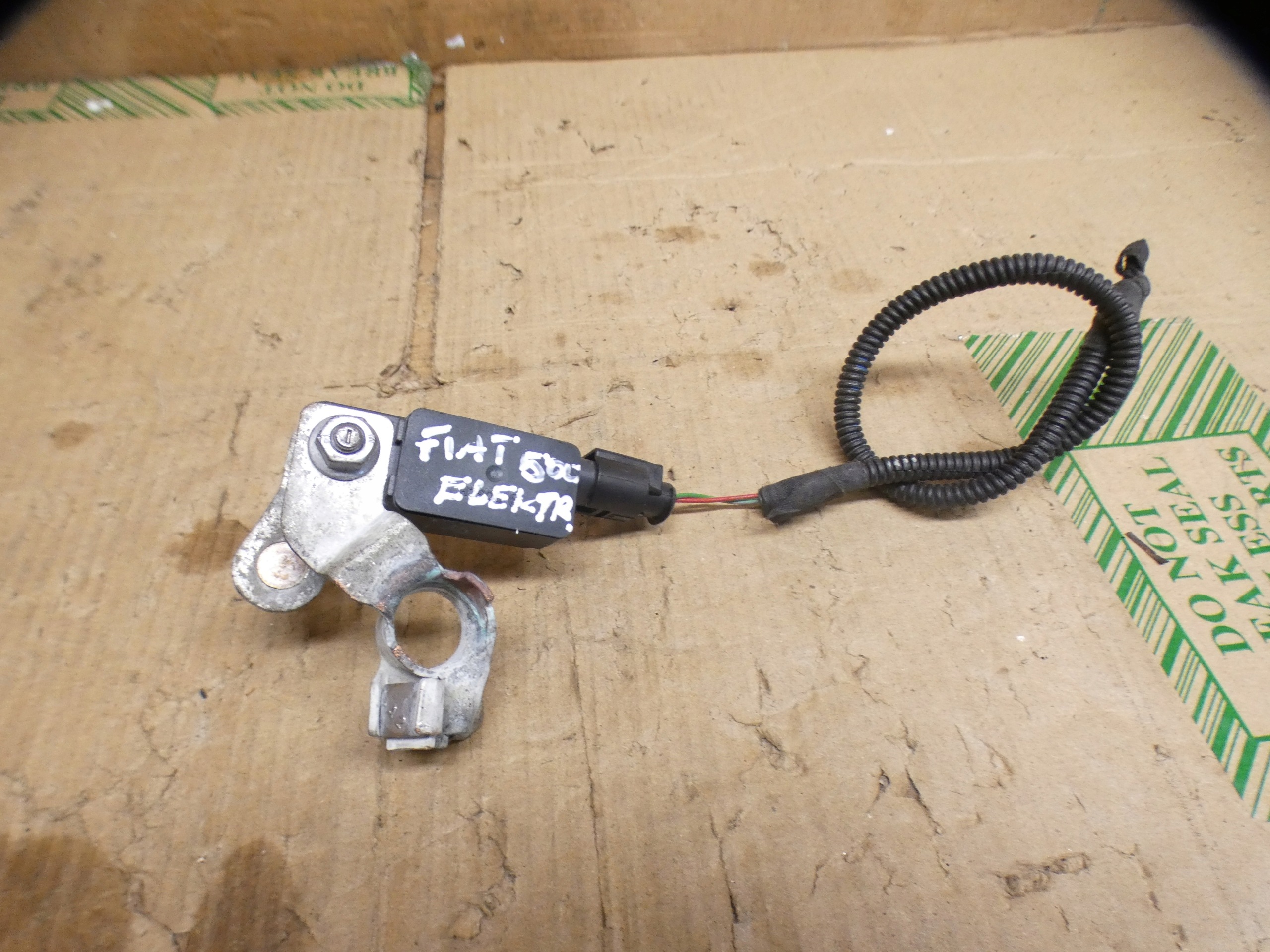 Klema Bateria Jeep Renegade 52122051 Usada image 3