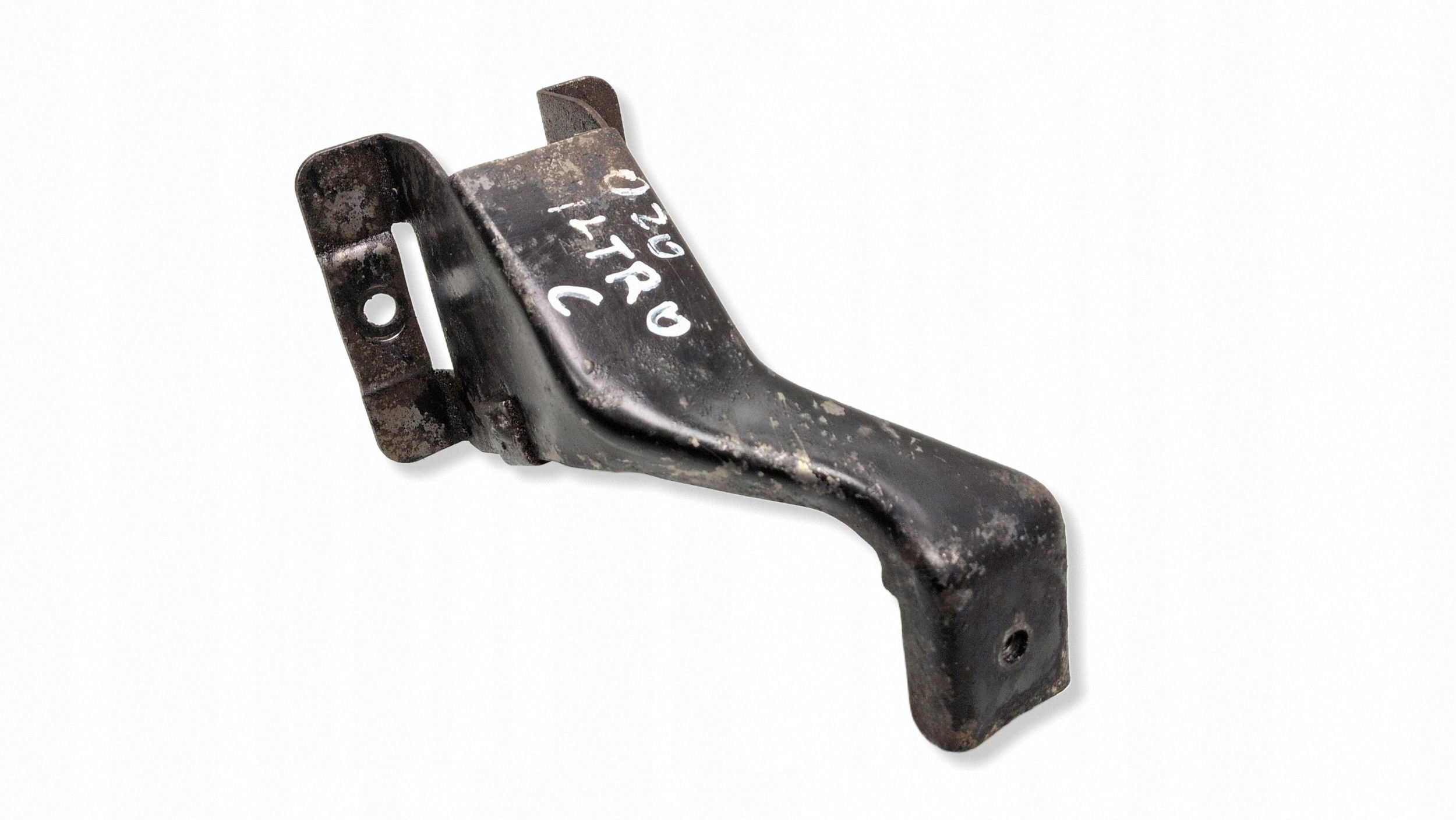 Ilmanpuhdistimen kiinnike VW T5 7H0129671 image 2