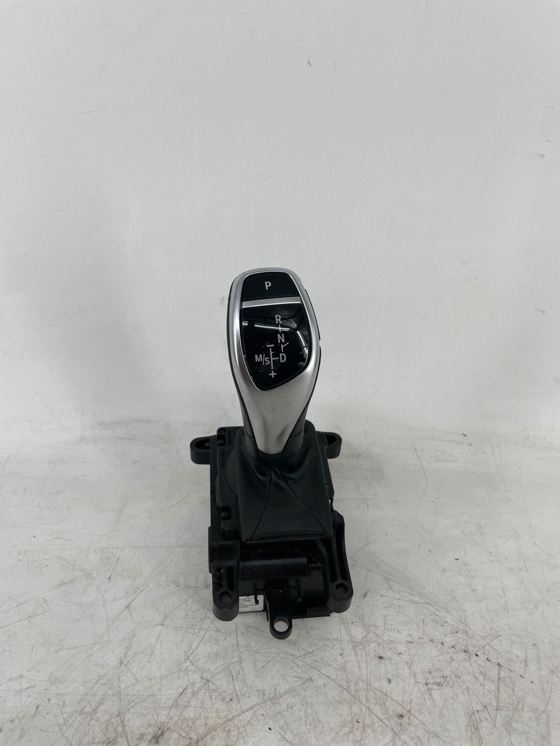 Vaihdevipu BMW 5 F10 F11 OEM 1010714000