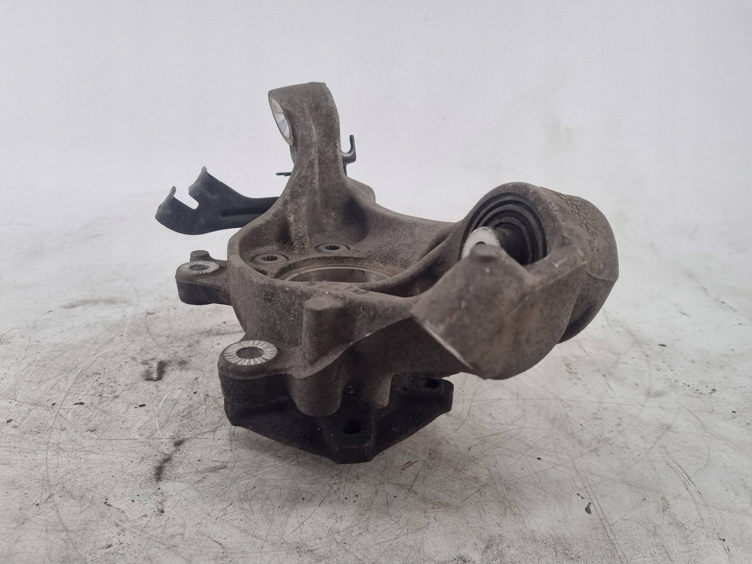 Cubo rueda trasera Audi A5 2017 OE 8W0505432Q image 8