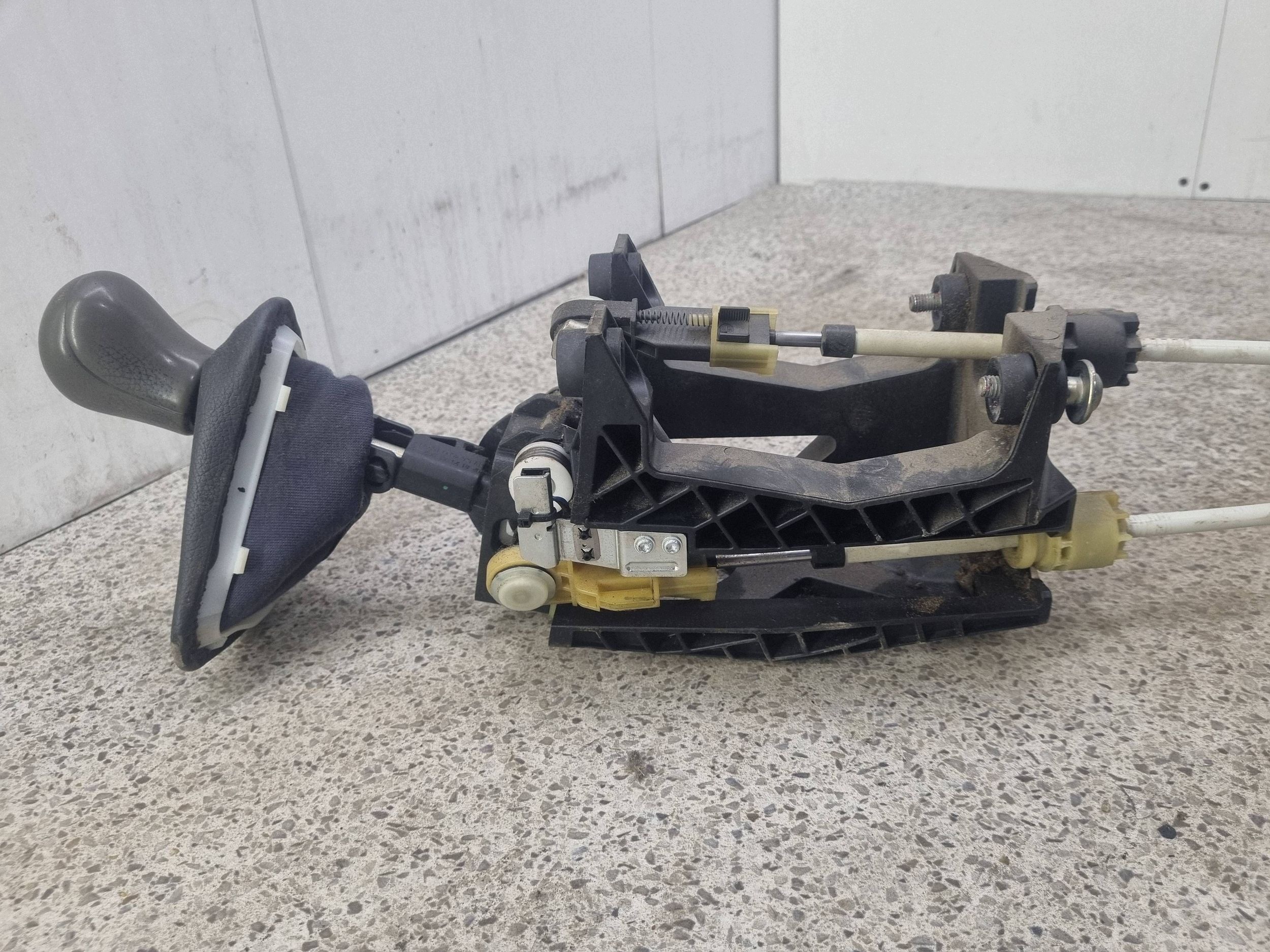 Schalthebel Mercedes Vito Viano W639 8129001302 image 4