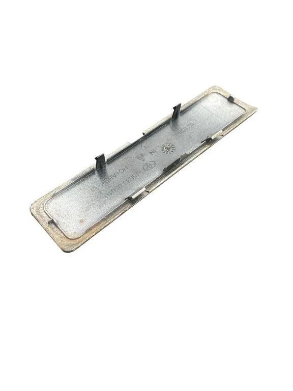 Cubierta de claxon delantera derecha Toyota Avensis T27 image 3