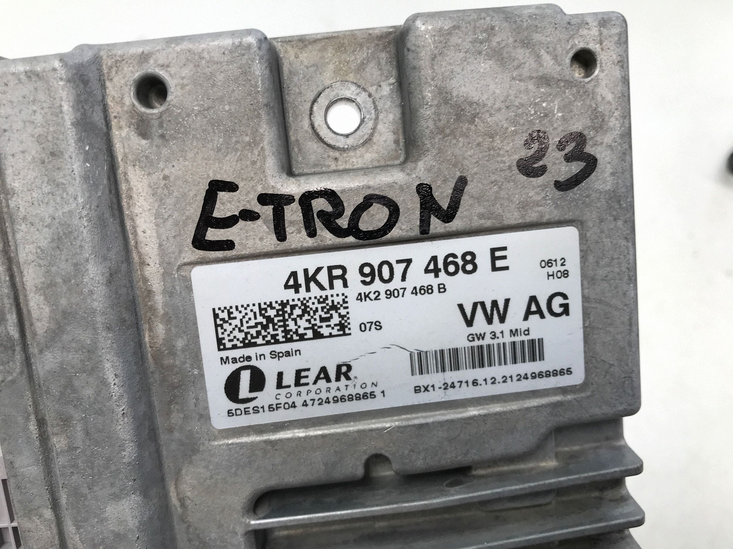 AUDI E-TRON GT Q7 Q8 2023 Gateway 4KR907468E image 4