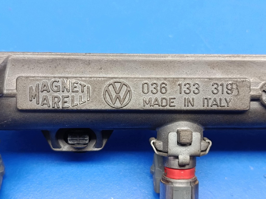 VW Lupo 1.4 16V rampe injecteurs 036133319B image 4