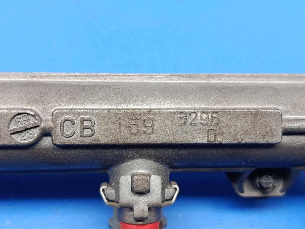 VW Lupo 1.4 16V rampe injecteurs 036133319B image 5