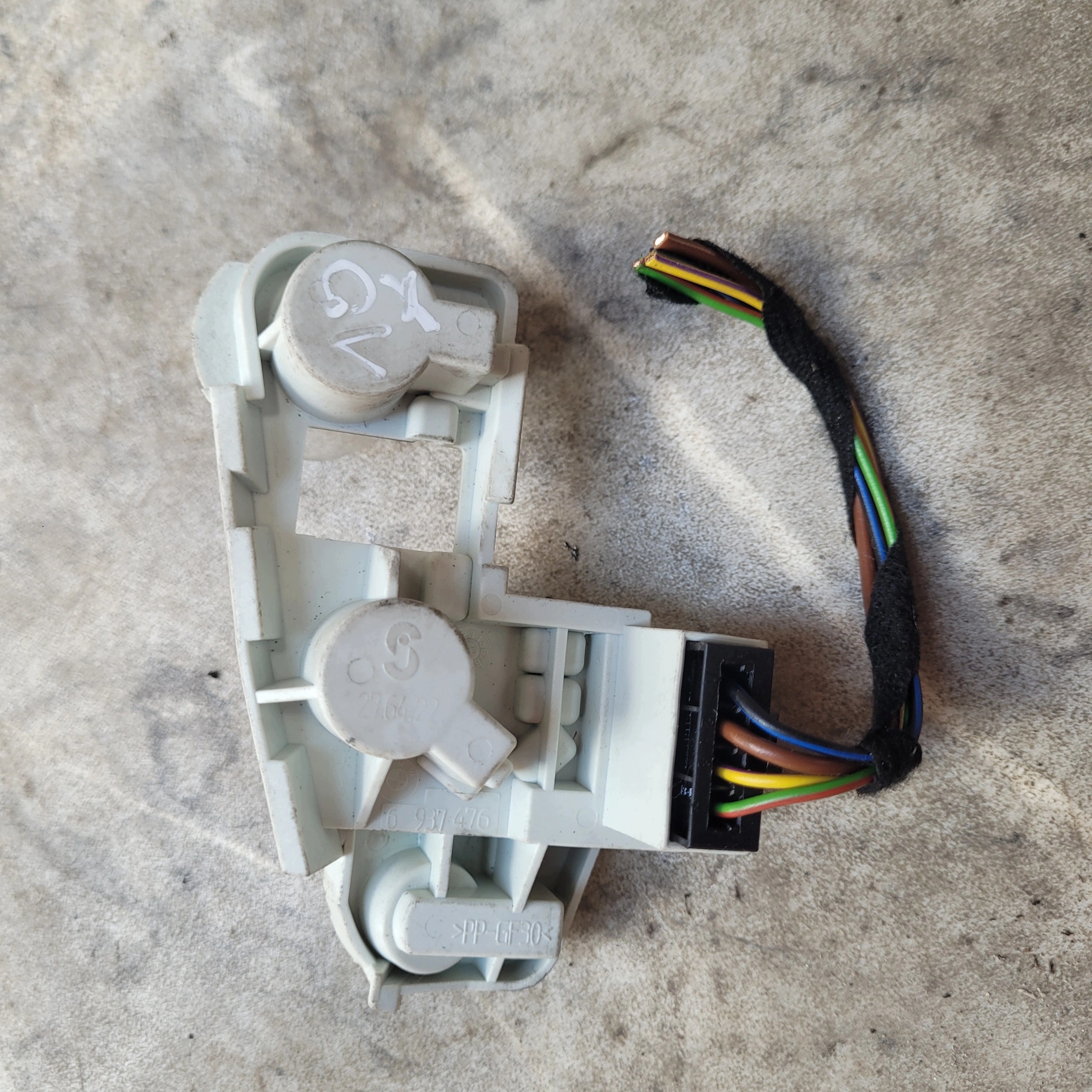 BMW E90 Takavalo Oikea 6937476