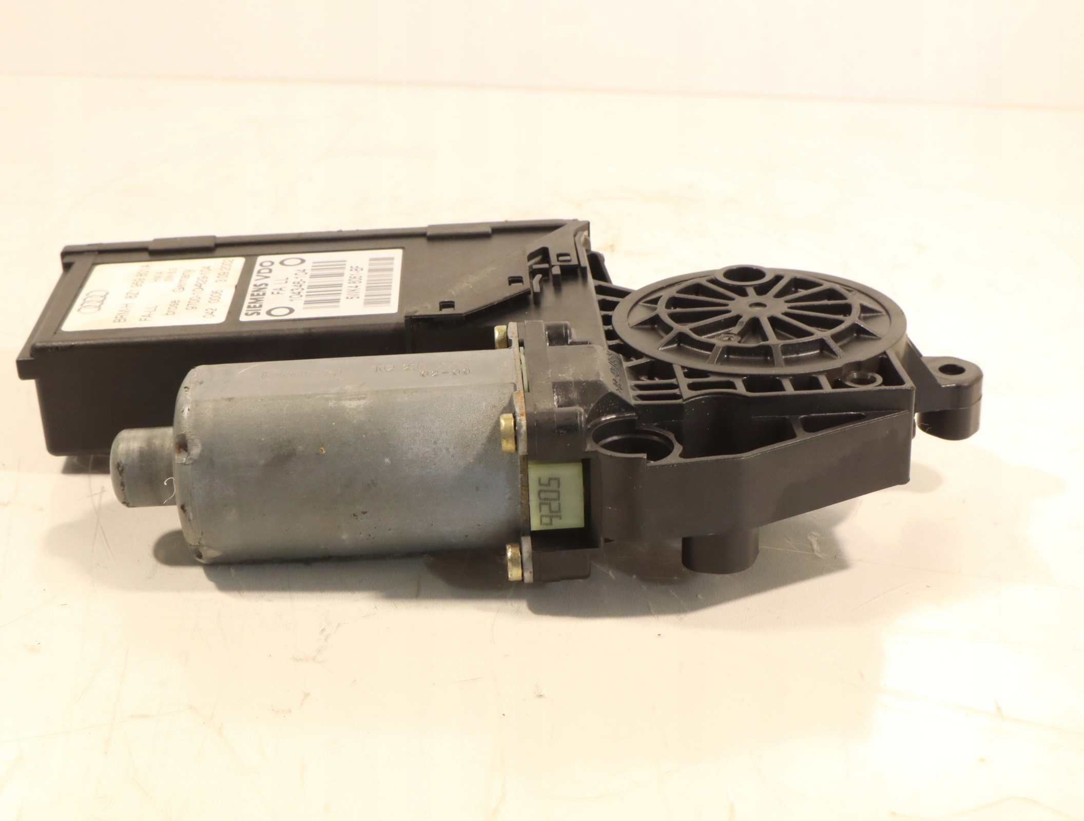 Motor de Vidro Dianteiro Esquerdo Audi A2 8Z1959801A image 2