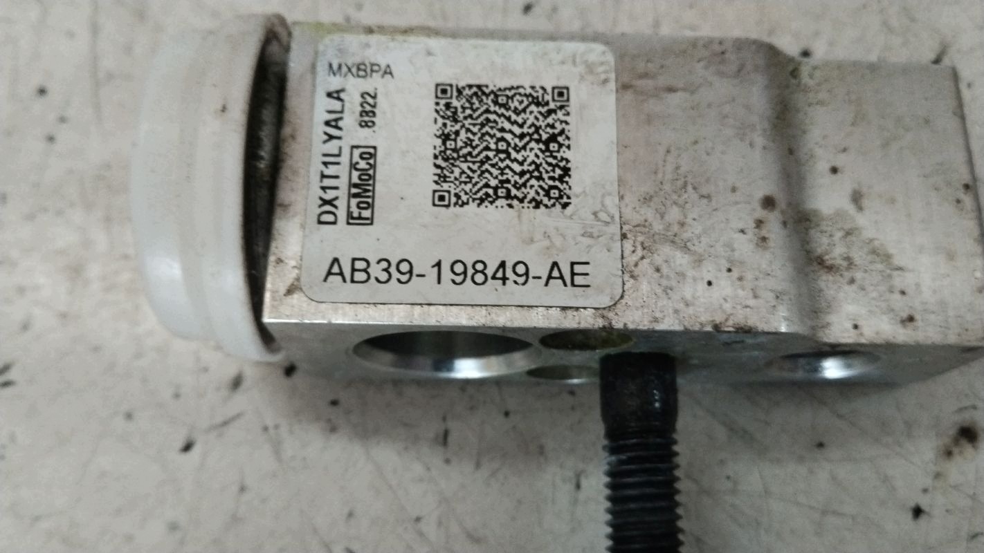 Ilmastointiventtiili Ford Ranger V AB3919849AE