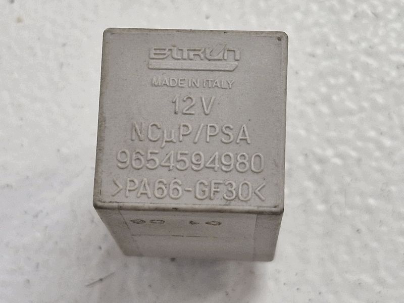 PEUGEOT 607 CITROEN C6 Sitzheizungsrelais 9654594980 image 3