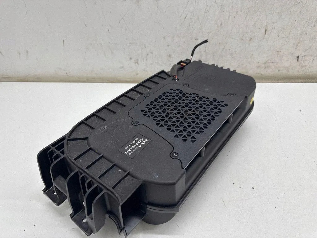 Subwoofer Kia EV6 96380CV100 Usado image 3