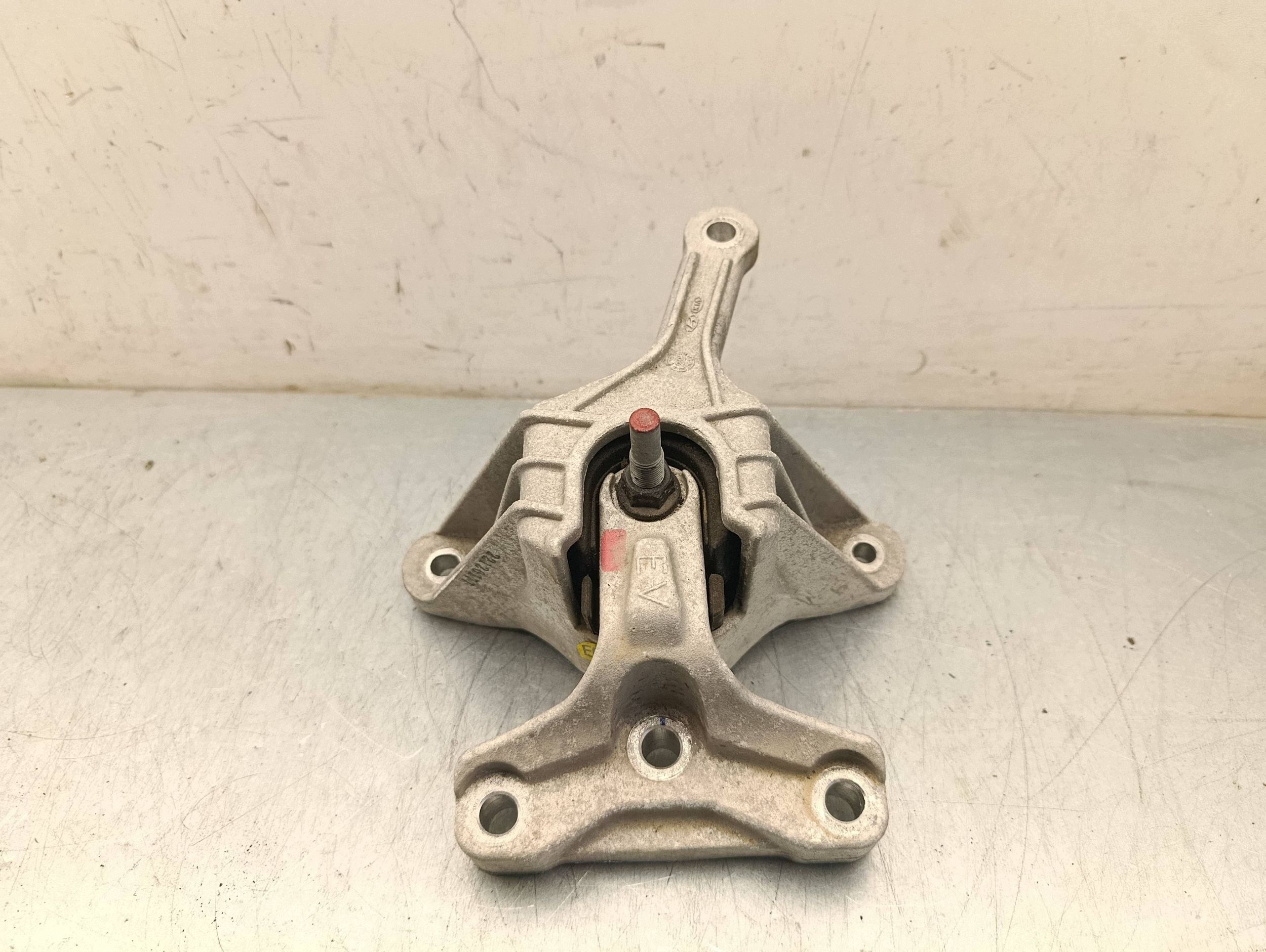 Support boîte de vitesses Hyundai Kona I 21810K4000 image 2