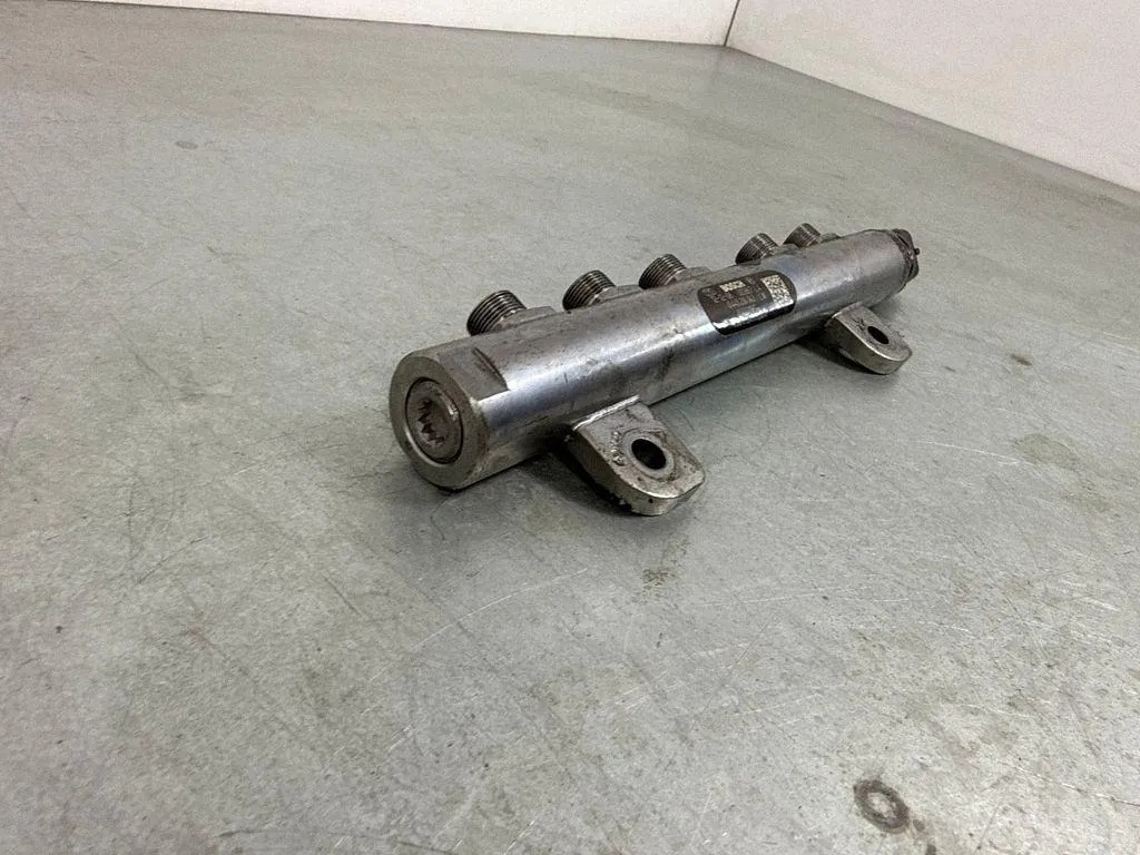 Pääpolttoaineputki Jeep Grand Cherokee IV 005867L4
