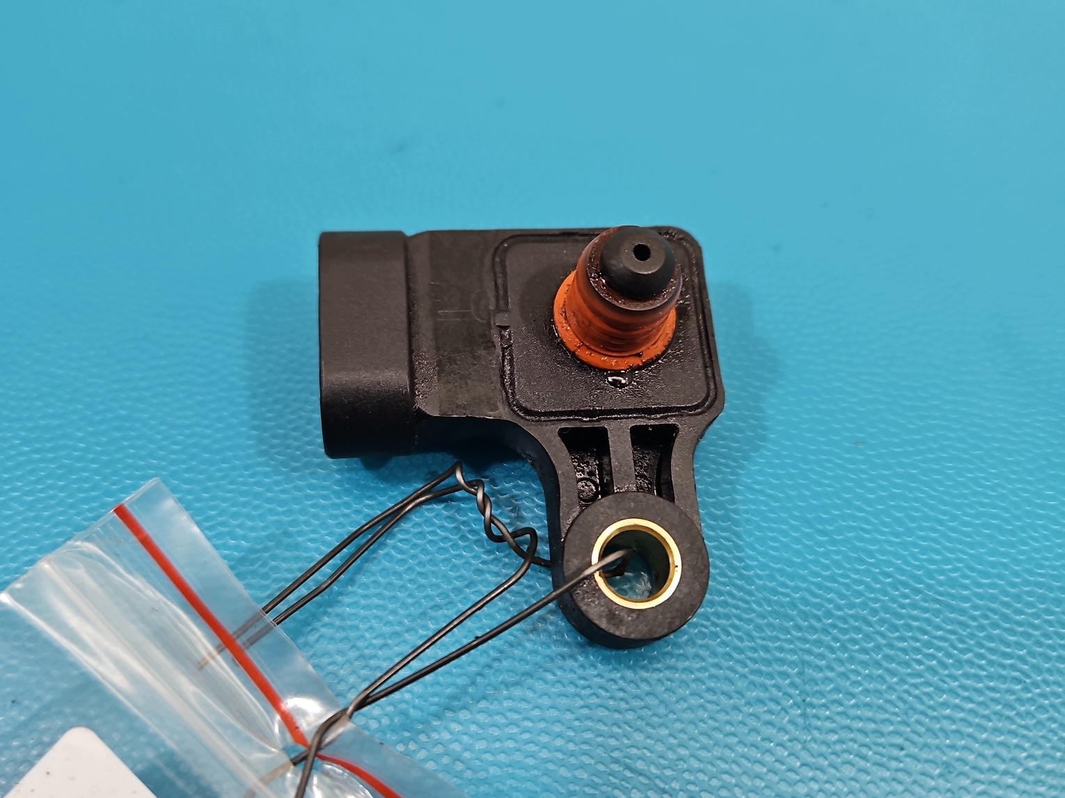 Sensor MAP Chevrolet Captiva 96330547G Usado image 5
