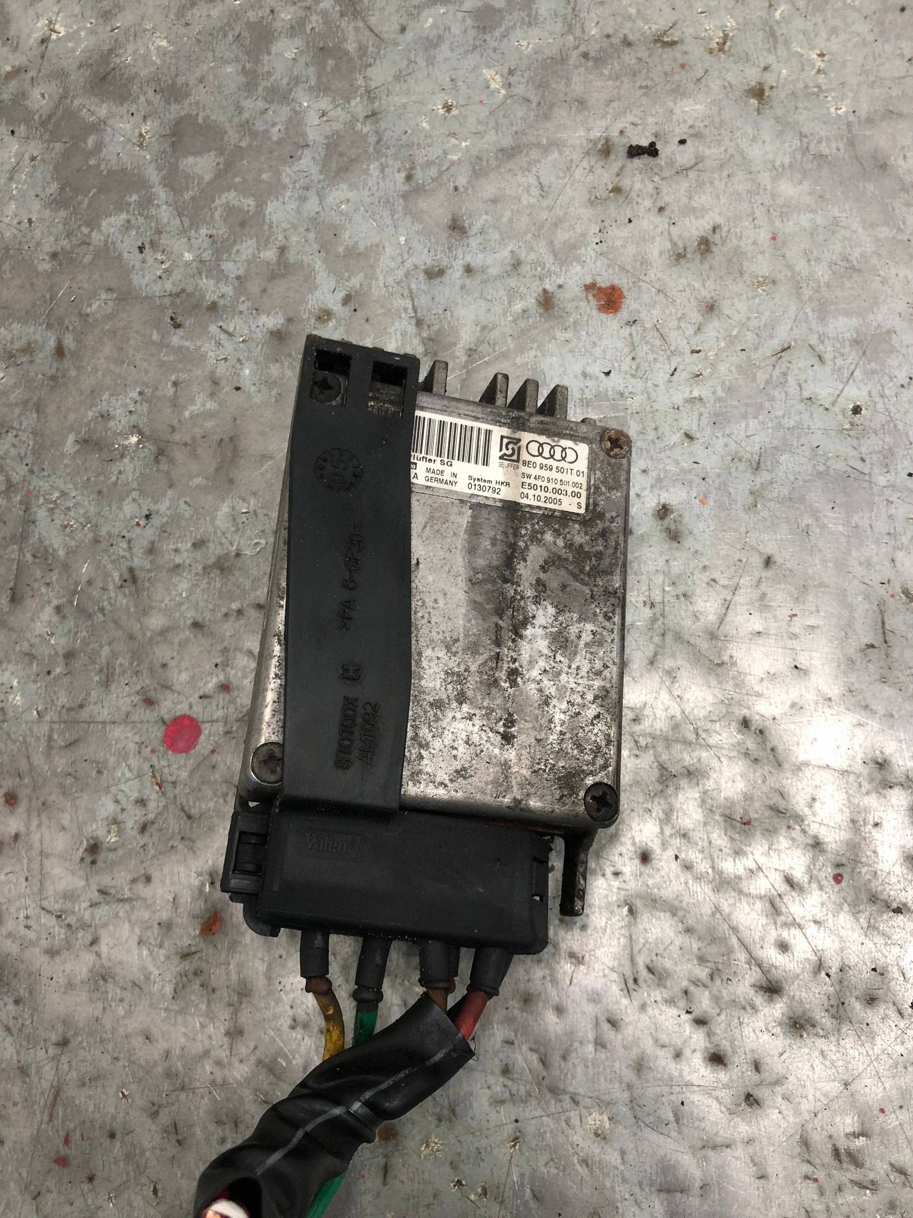 Módulo Controlador Ventilador Audi A4 B7 8E0959501T image 3