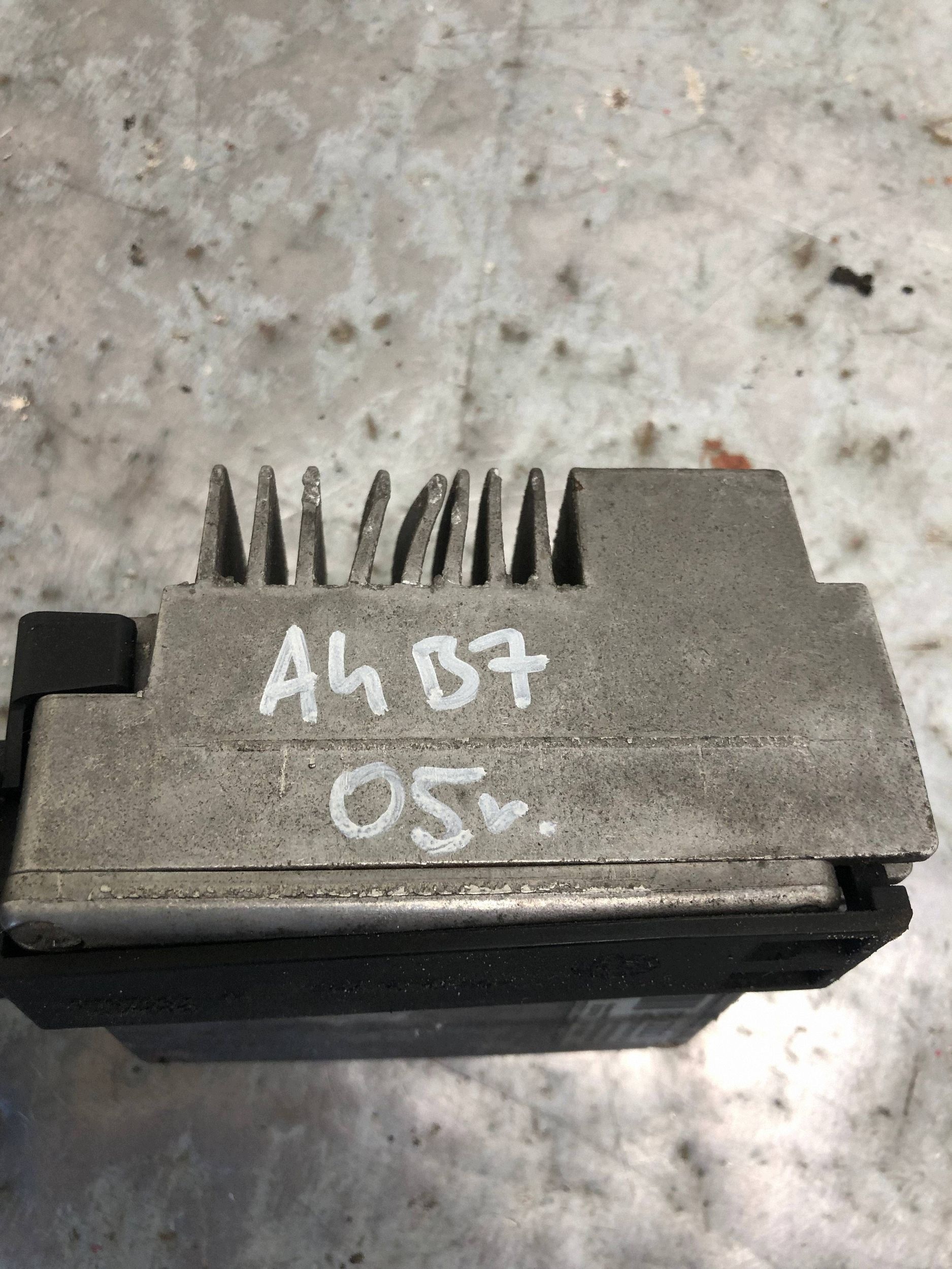 Módulo Controlador Ventilador Audi A4 B7 8E0959501T image 5
