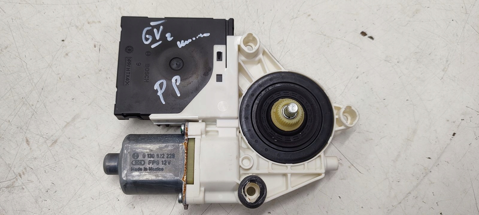 VW Jetta VI Window Regulator Module Front Right 1K5837402AN image 2