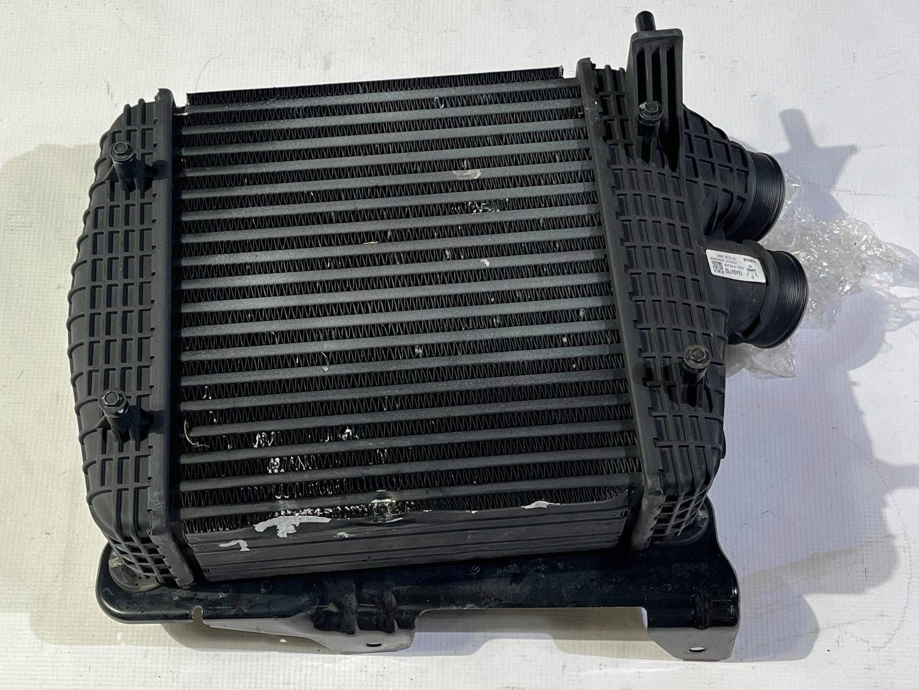 Intercooler Maserati Ghibli III Levante Quattroporte VI 16484793 image 4