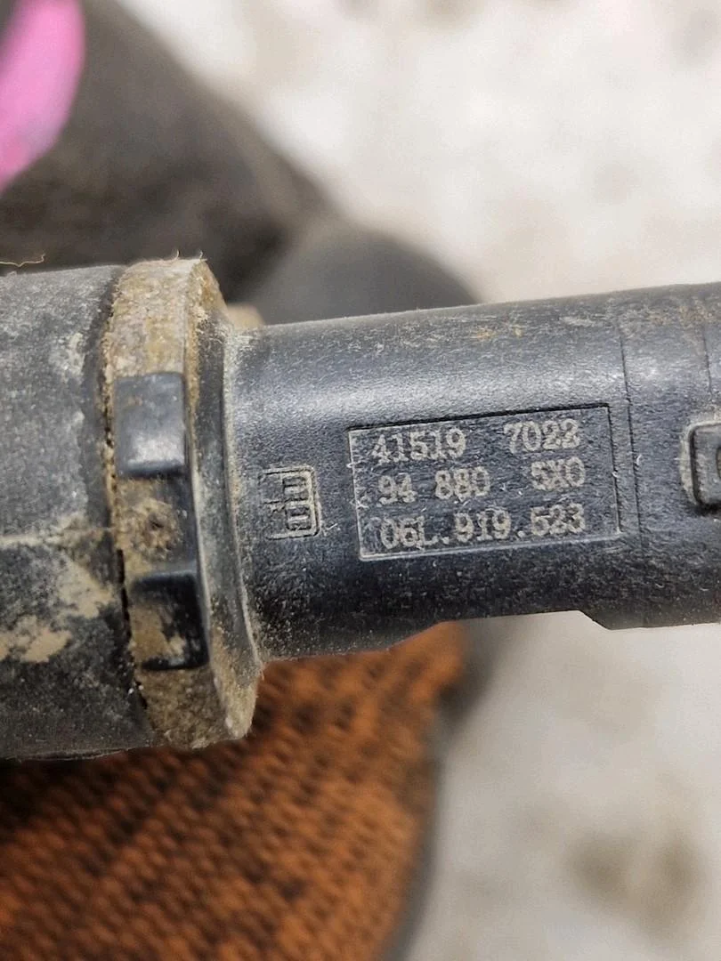 Porsche Taycan Hose Sensor 9J1815565B image 4