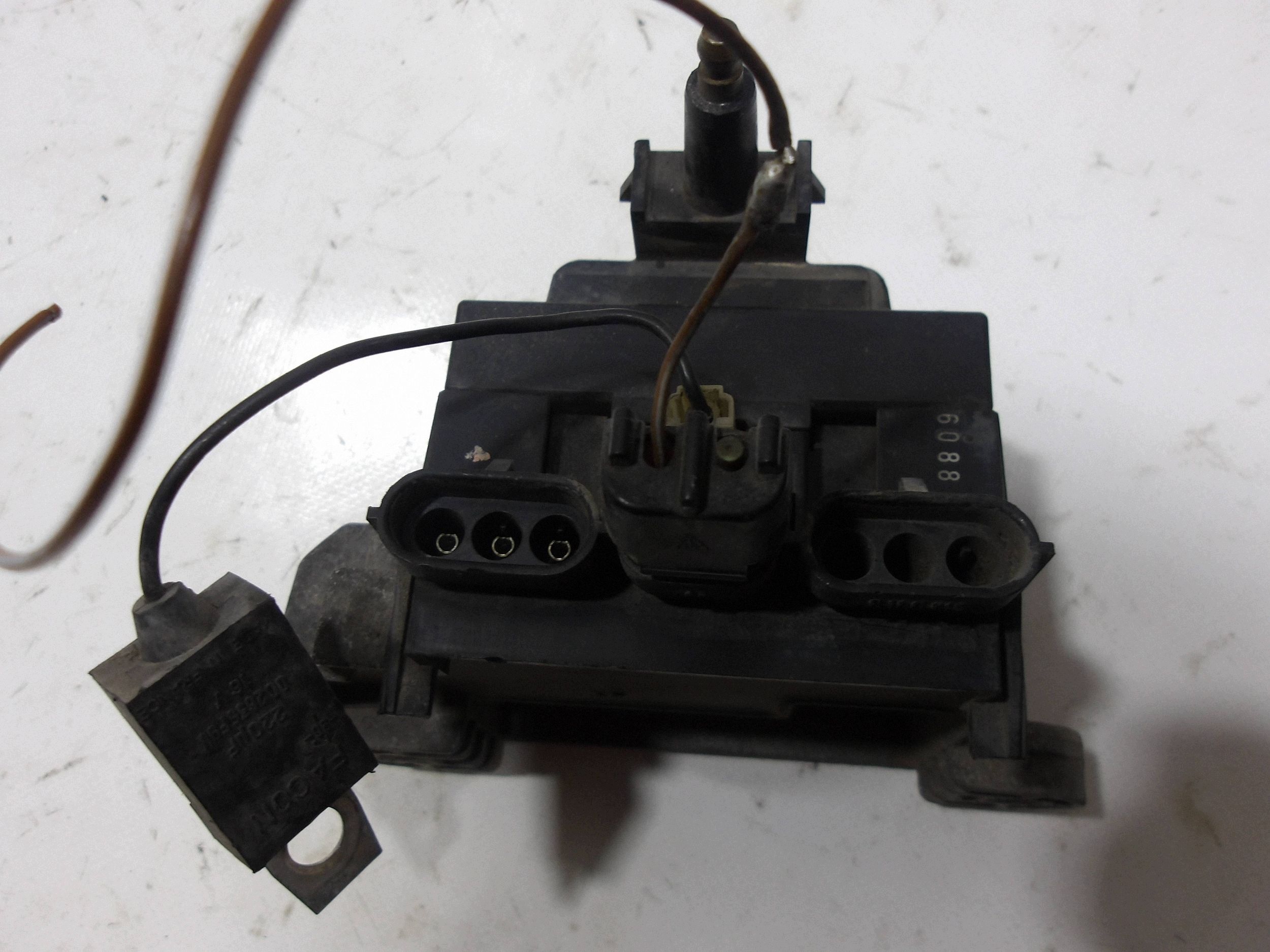 Ignition Coil S102020003 Volvo 460 1.8 Used image 7