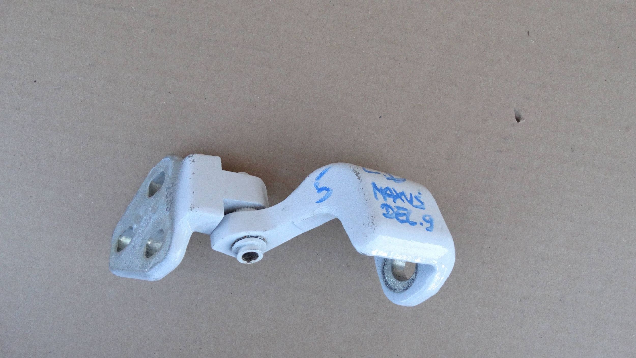 Maxus V90 Deliver 9 Hood Hinge Left Lower 8V63HFD01L image 2