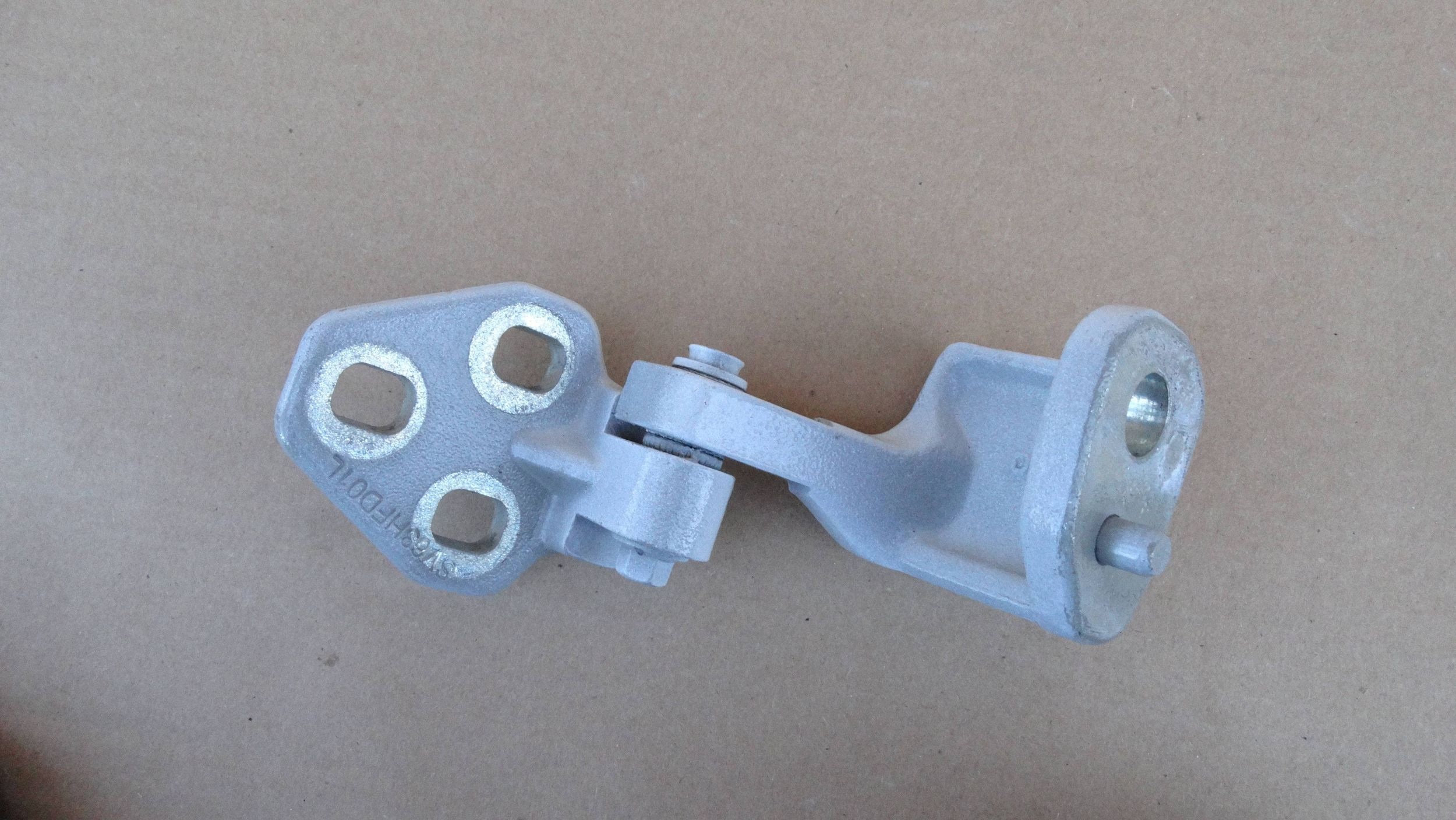 Maxus V90 Deliver 9 Hood Hinge Left Lower 8V63HFD01L image 3
