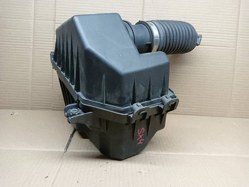 Suzuki OE 62M-A01 ilmansuodattimen kotelo