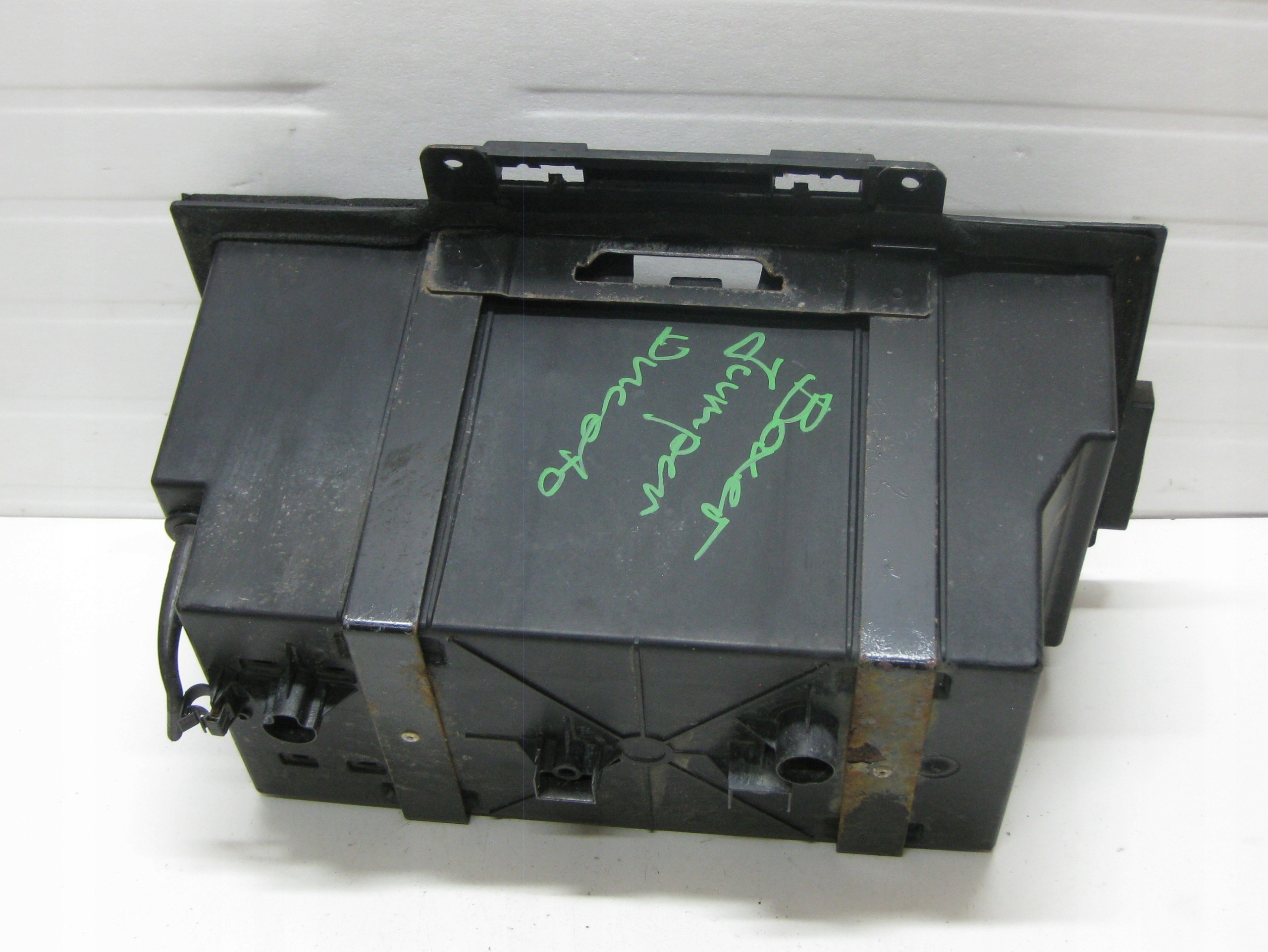 Fiat Akun kotelo OE 1384216080 Käytetty