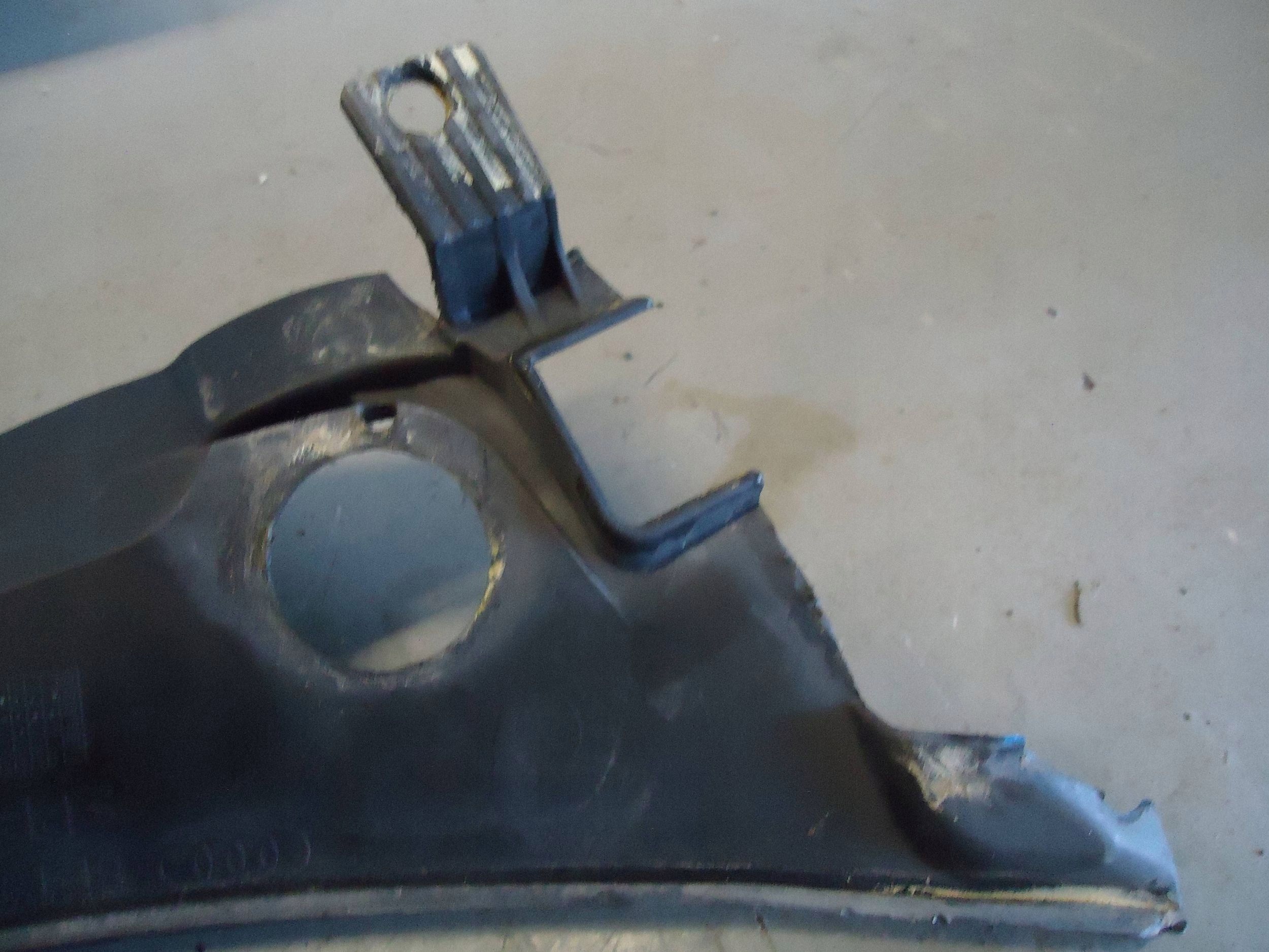 Plastic scuttle A4 B6 B7 8E1819403 OEM image 4