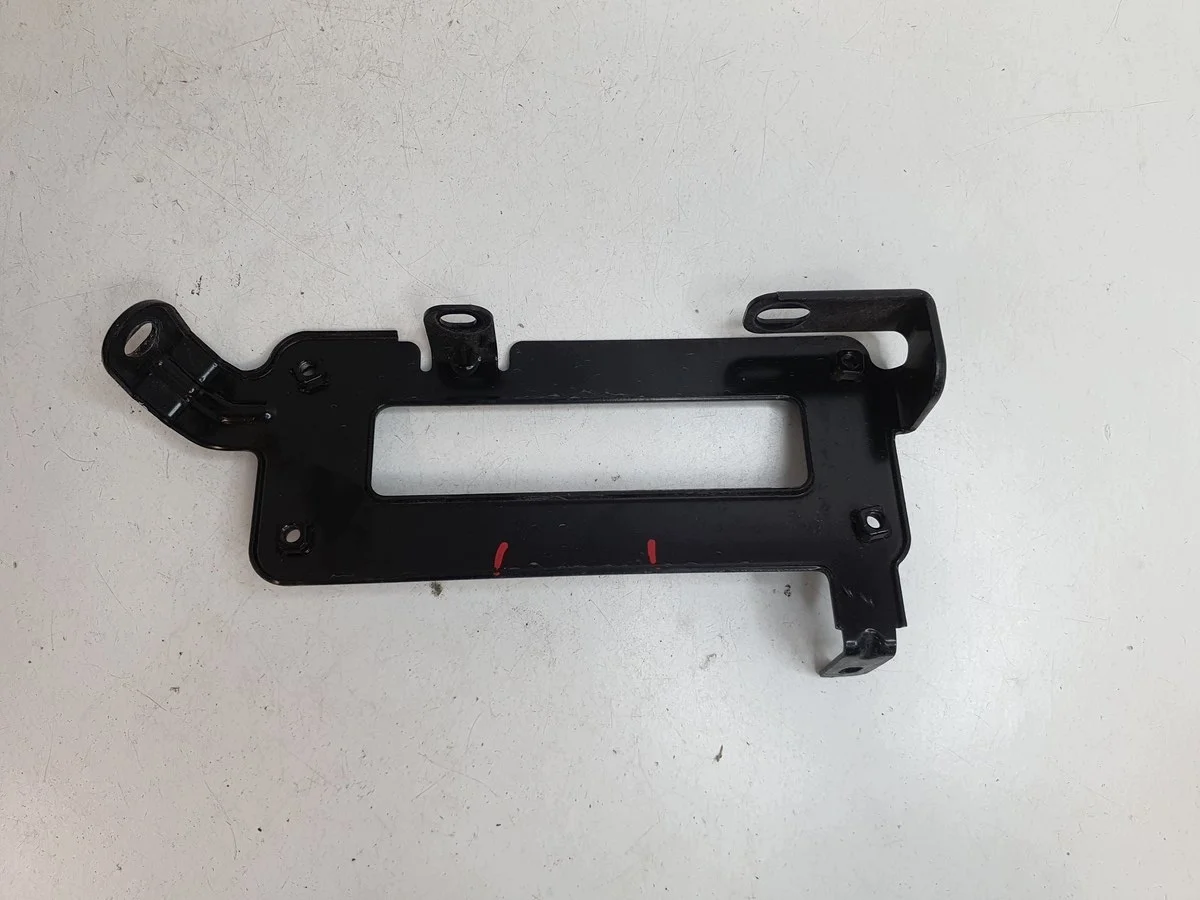 Kia EV-6 tietokoneen kiinnike 9109020036