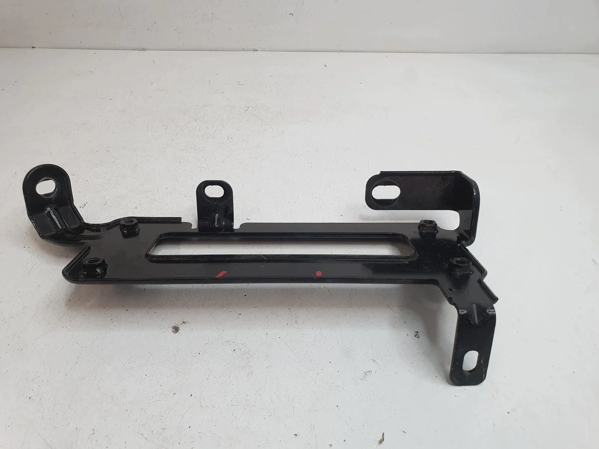Kia EV-6 tietokoneen kiinnike 9109020036