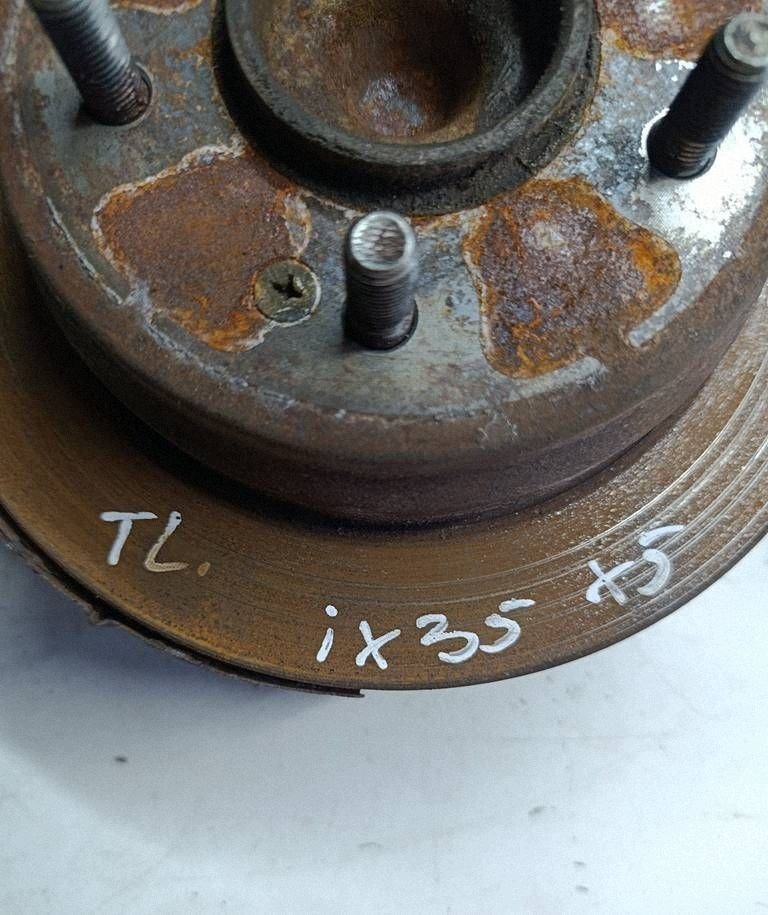 Buje rueda trasera izq. Hyundai ix35 2.0 CRDI OEM image 7