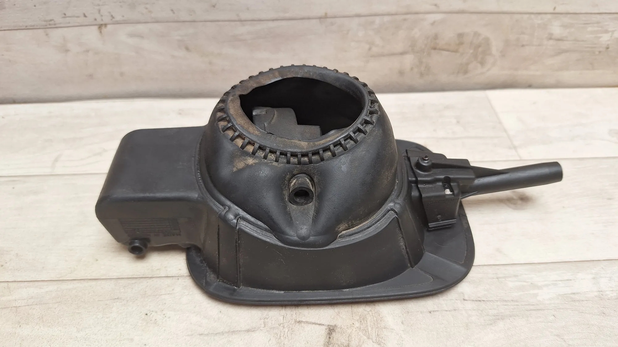 Trappe à carburant VW Jetta III 1J0809857A image 3