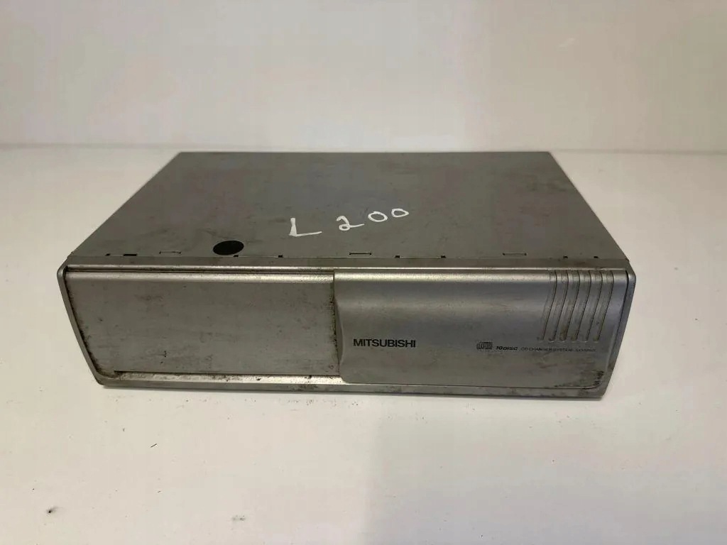 CD-Wechsler Mitsubishi L200 40275107C 2.5 Diesel 2005 image 2