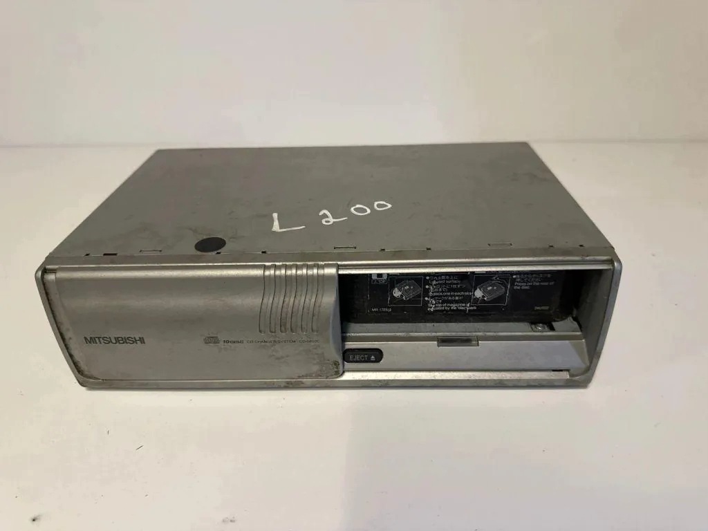 CD-Wechsler Mitsubishi L200 40275107C 2.5 Diesel 2005 image 3