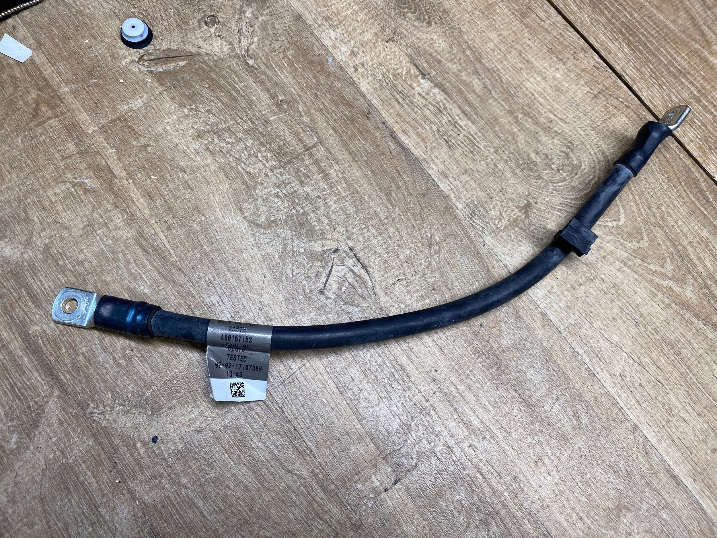 JAGUAR X260 2.0D KLEMA MINUS GX63-14301-AB
