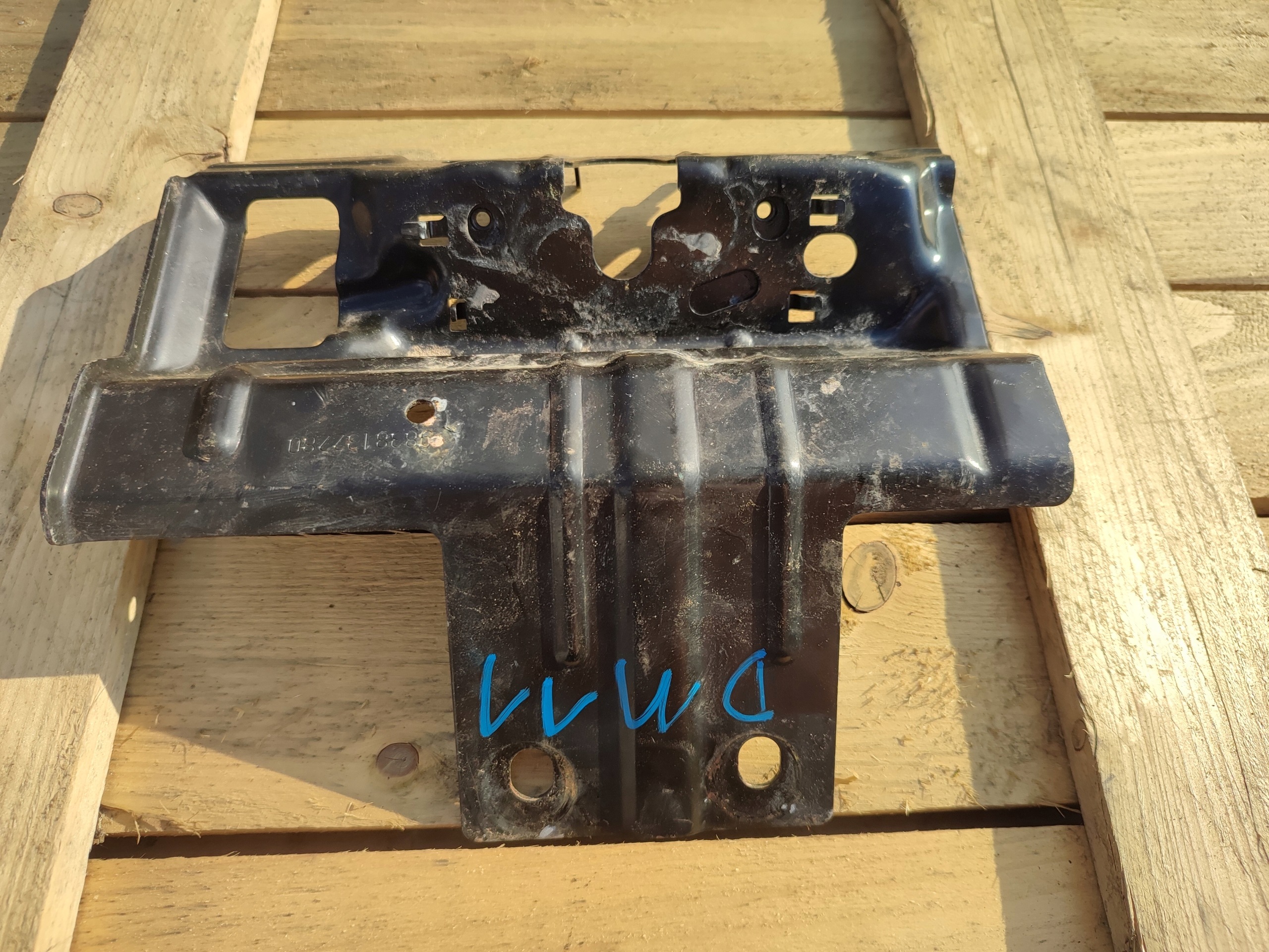 Peugeot 308 III T10 Halterung für Schloss 9838132280 image 3