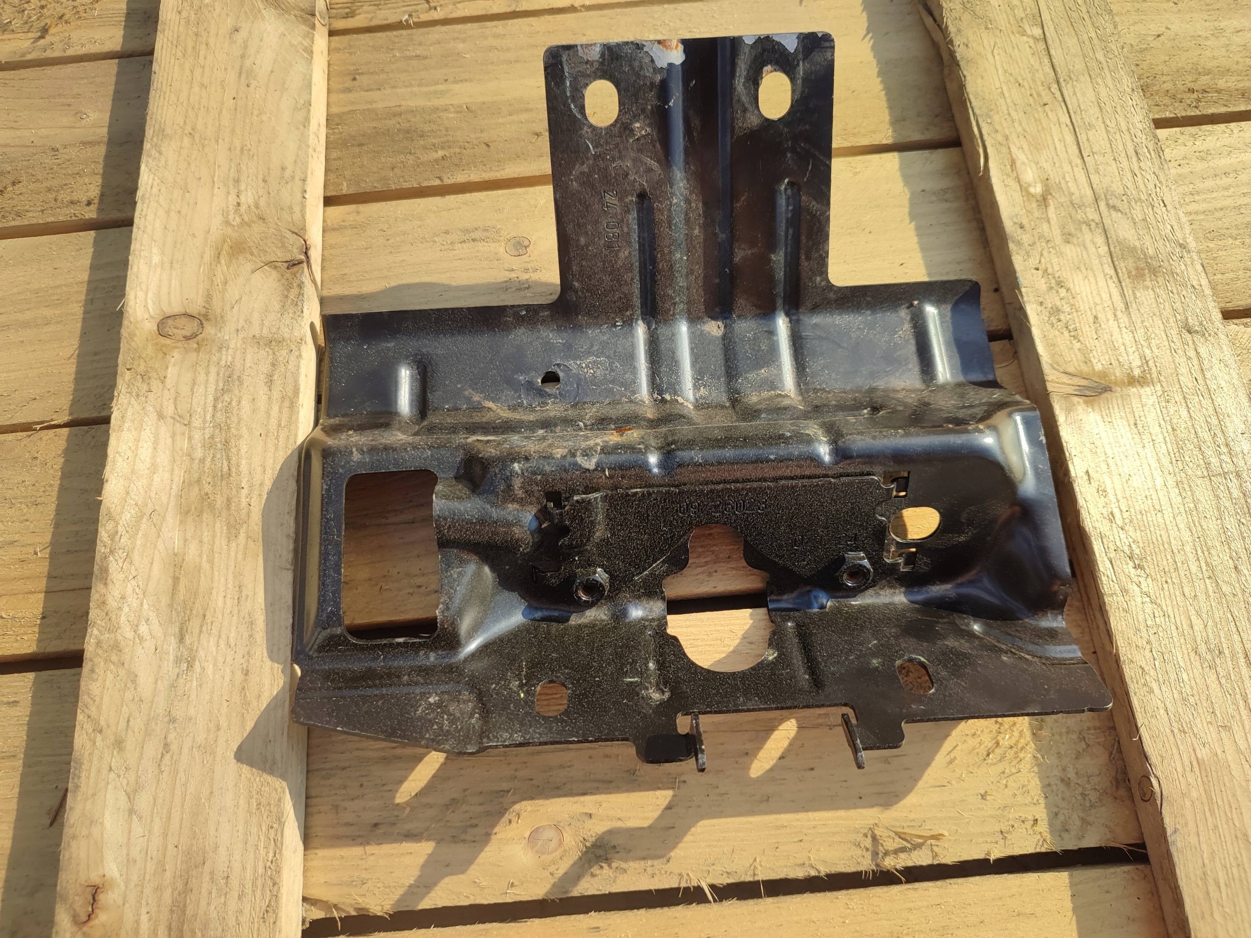 Peugeot 308 III T10 Halterung für Schloss 9838132280 image 6