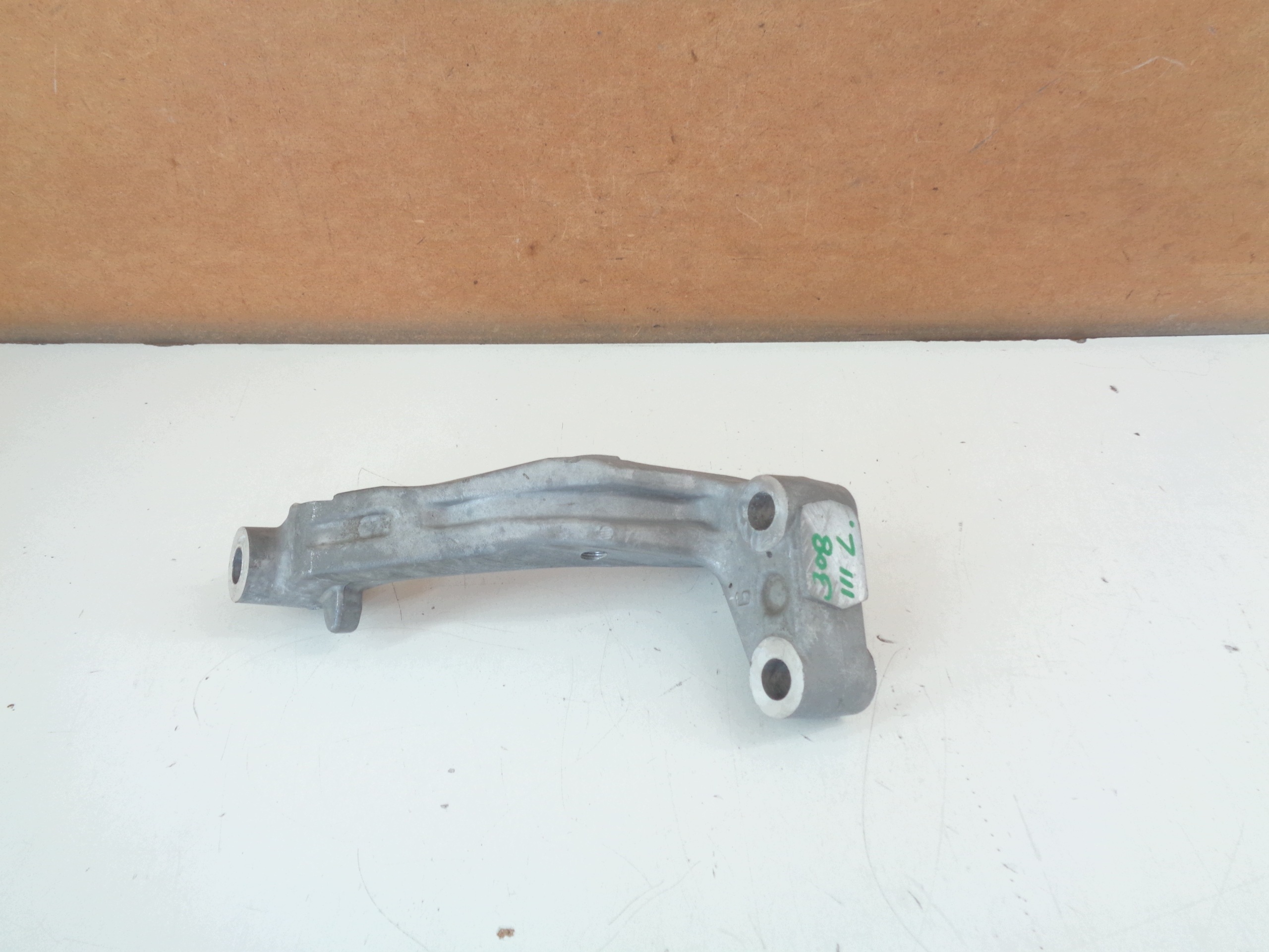 Peugeot 308 III T10 Left Engine Mount Bracket Used image 2